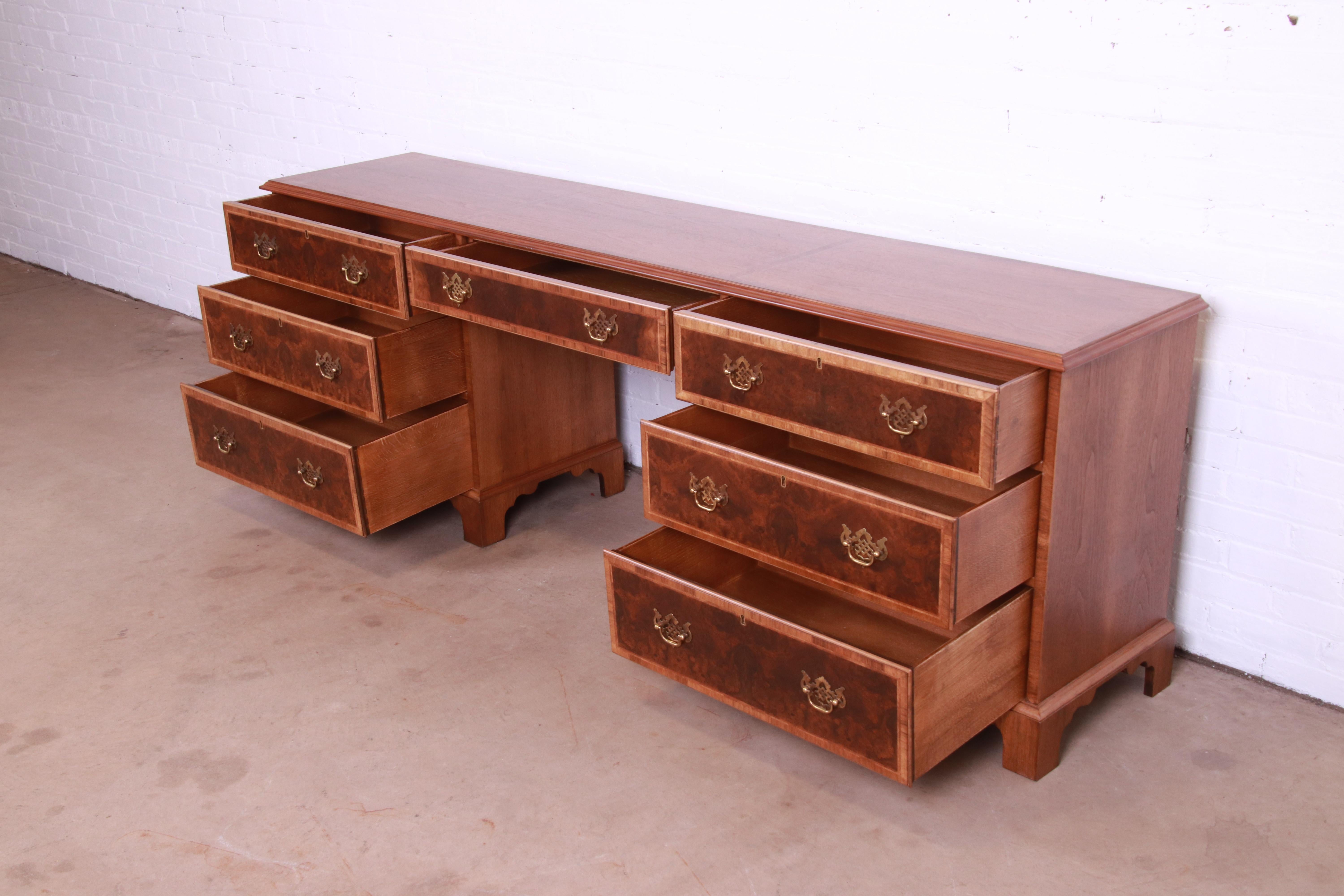 Baker Furniture Georgian Burled Walnut Executive Credenza Desk, Newly Refinished For Sale 6