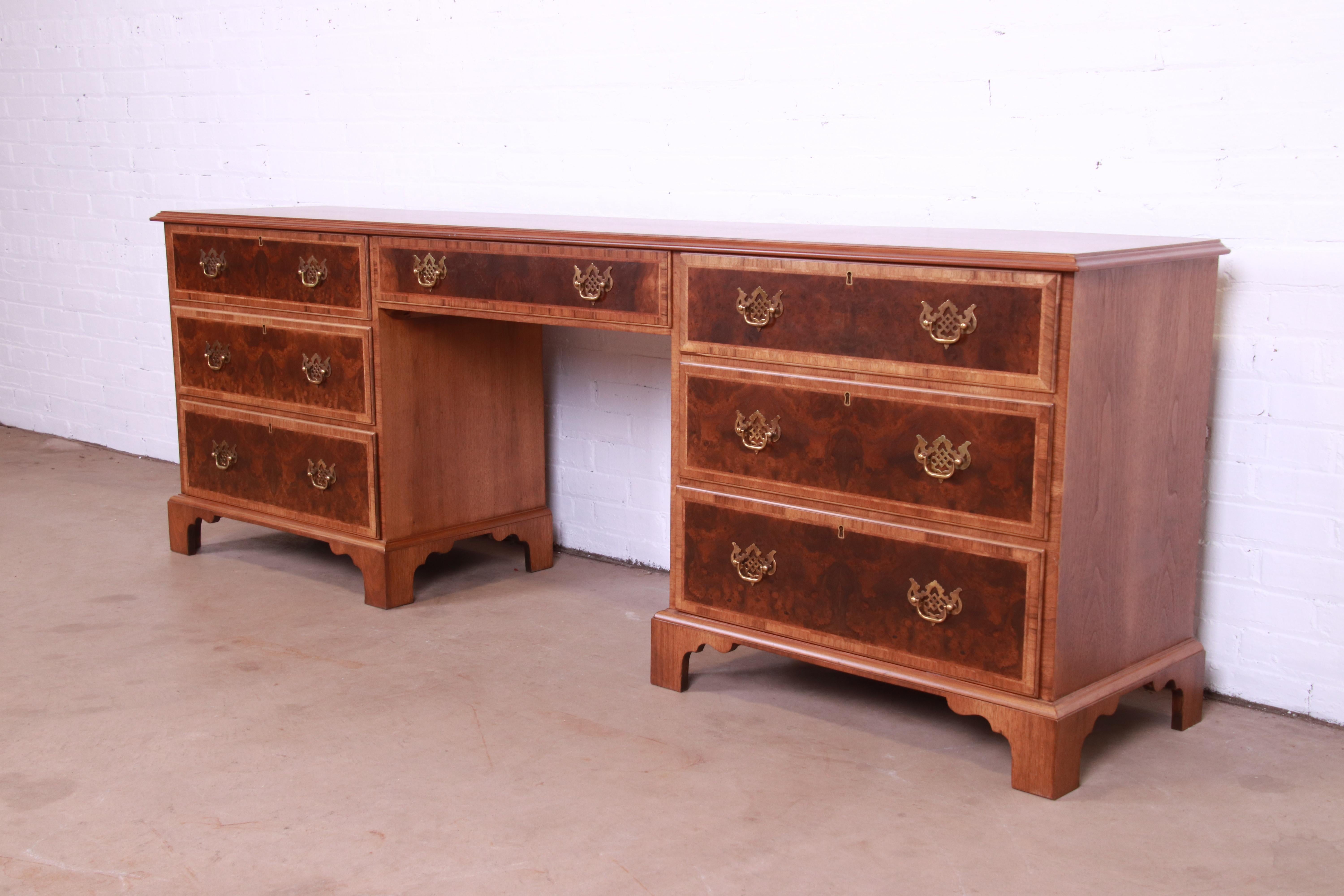 Baker Furniture Georgian Burled Walnut Executive Credenza Desk, Newly Refinished In Good Condition For Sale In South Bend, IN