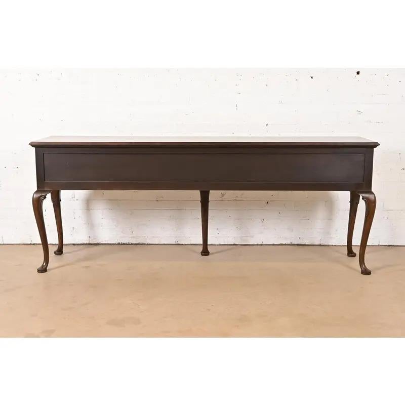 Credenza Baker Furniture Georgian Burled Walnut Sideboard in vendita 6
