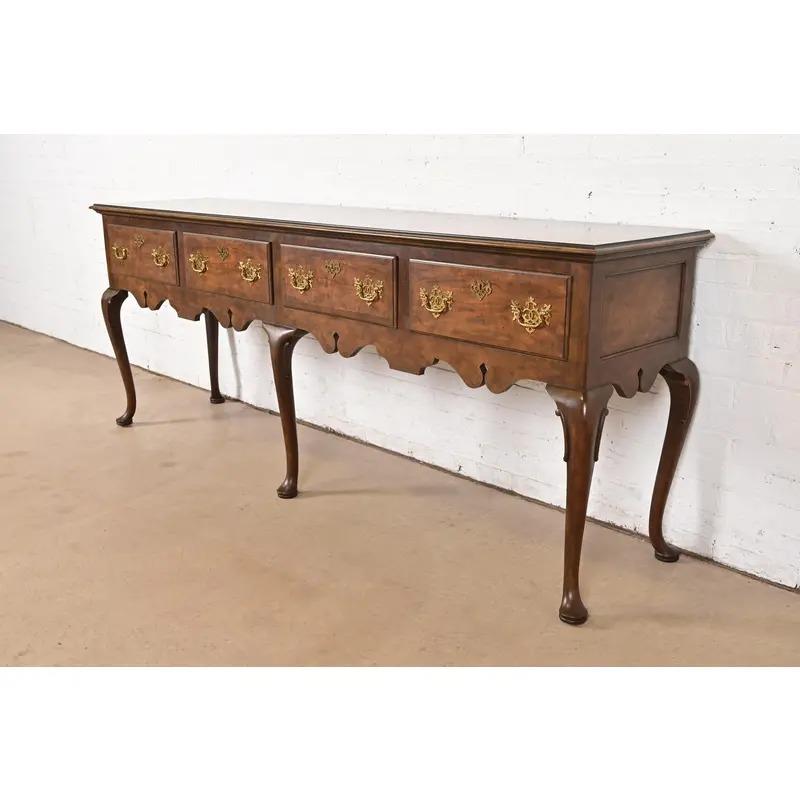 Americano Credenza Baker Furniture Georgian Burled Walnut Sideboard in vendita