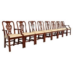 Baker Furniture ensemble de huit chaises de salle à manger géorgiennes en acajou sculpté