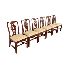 Baker Furniture ensemble de six chaises de salle à manger géorgiennes en acajou sculpté