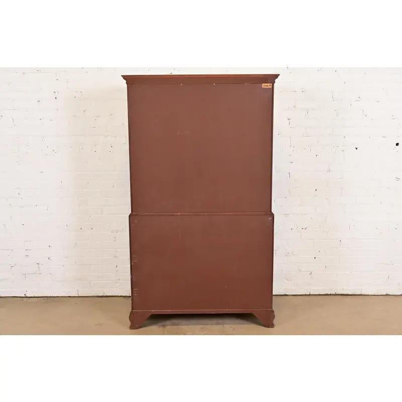 Baker Möbel Georgianische geschnitzte Mahagoni Acht-Schublade Highboy Kommode im Angebot 7