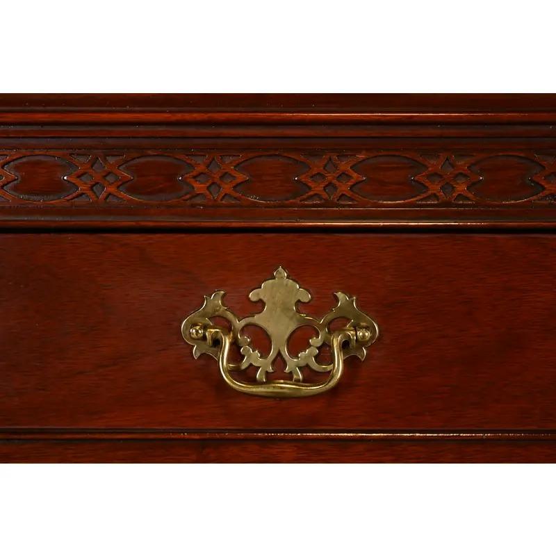 Baker Möbel Georgianische geschnitzte Mahagoni Acht-Schublade Highboy Kommode im Angebot 3