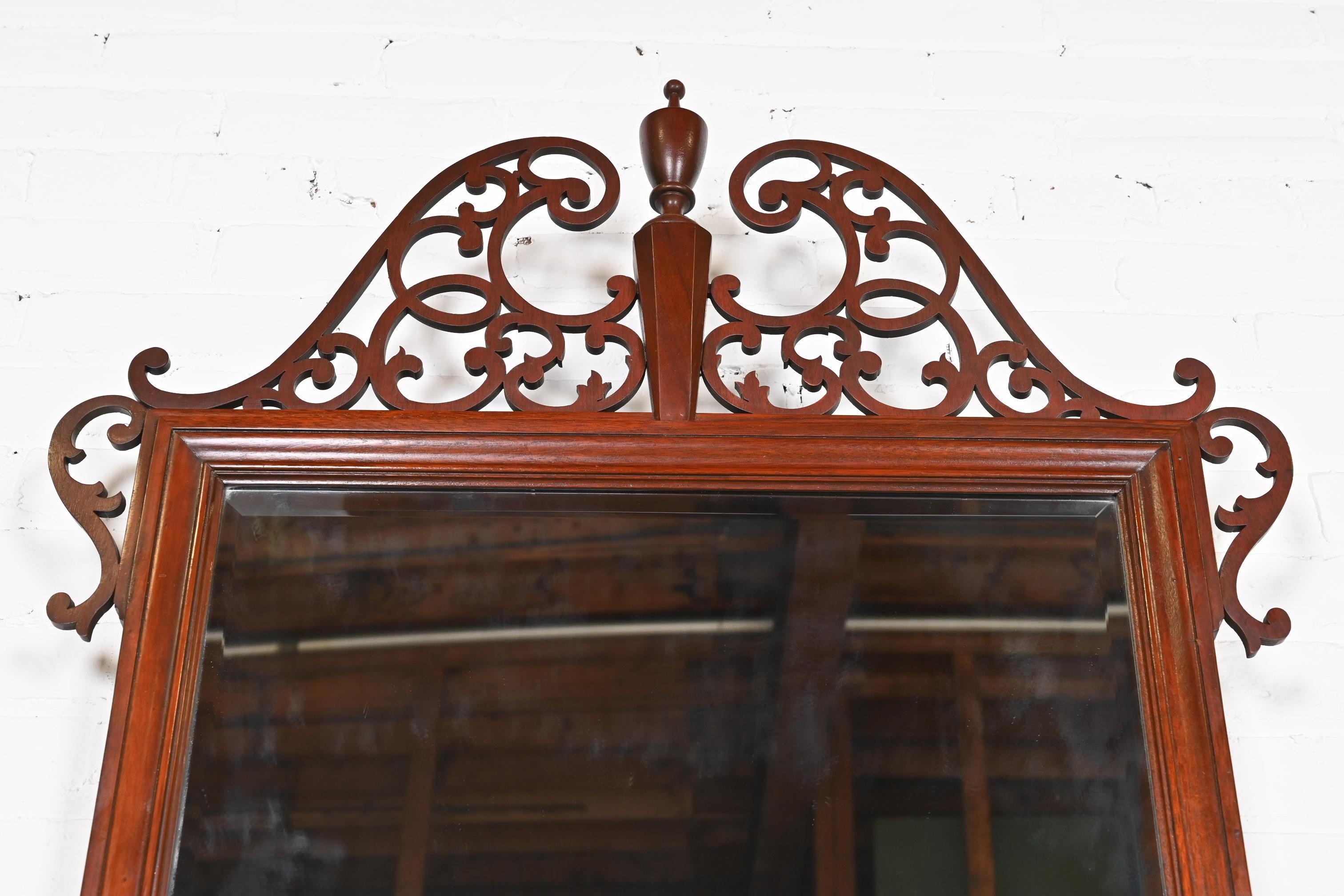 20th Century Baker Furniture Georgian Carved Mahogany Framed Wall Mirror