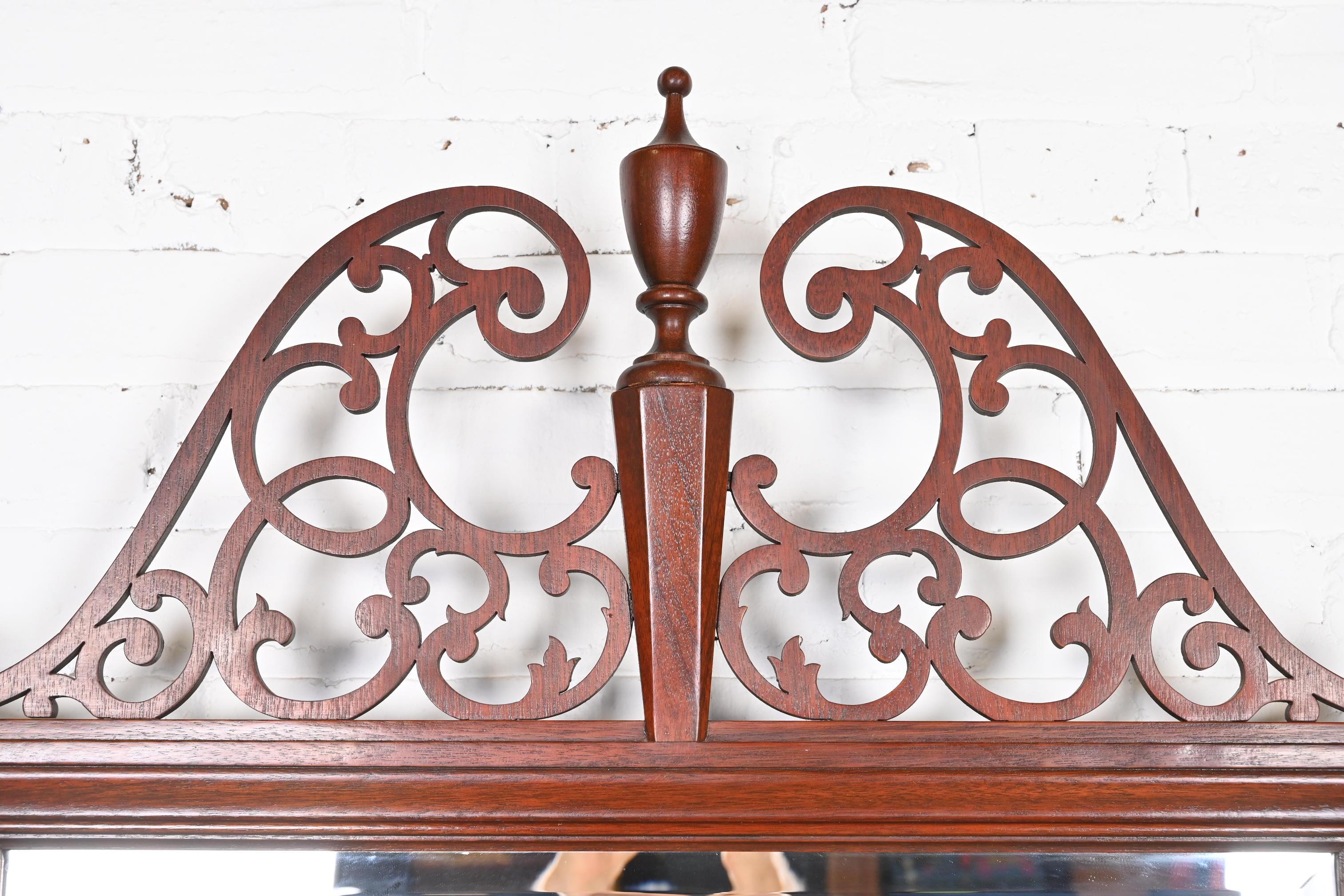 Baker Furniture Georgian Carved Mahogany Framed Wall Mirror 1