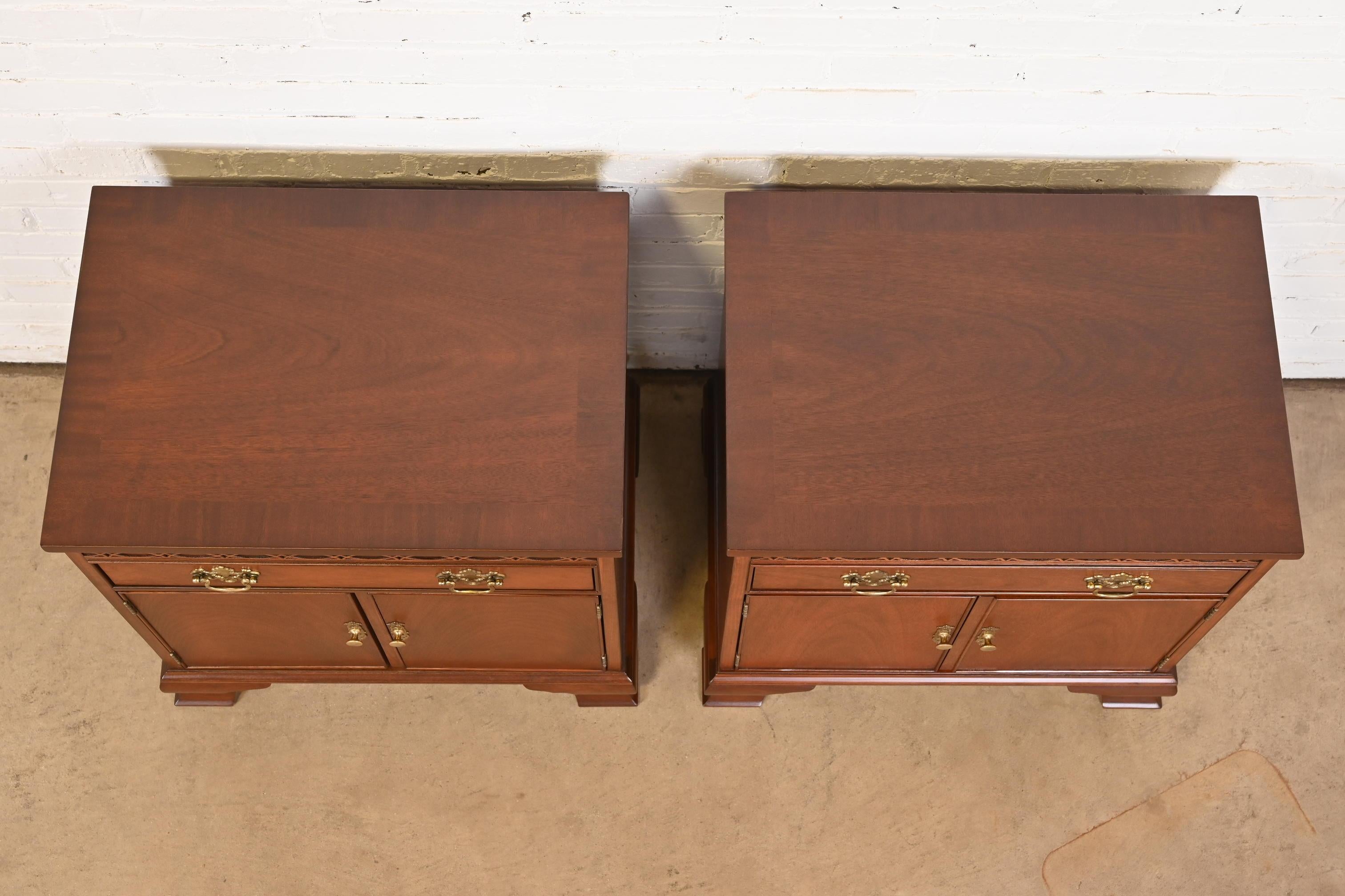 Baker Furniture Georgian Carved Mahogany Nightstands, Newly Refinished For Sale 6