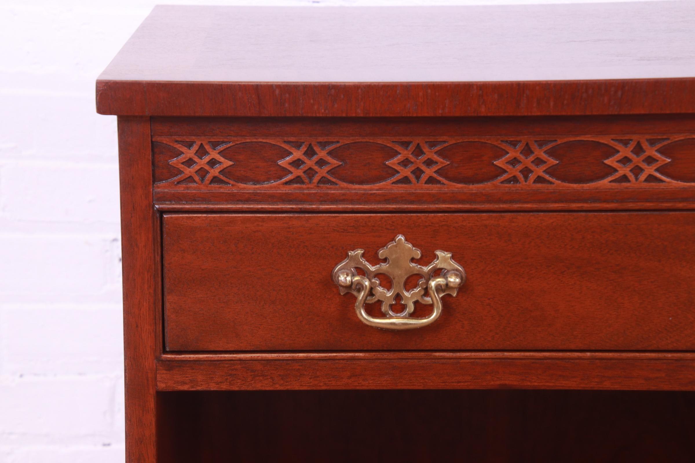 Baker Furniture Georgian Carved Mahogany Nightstands, Newly Refinished For Sale 7