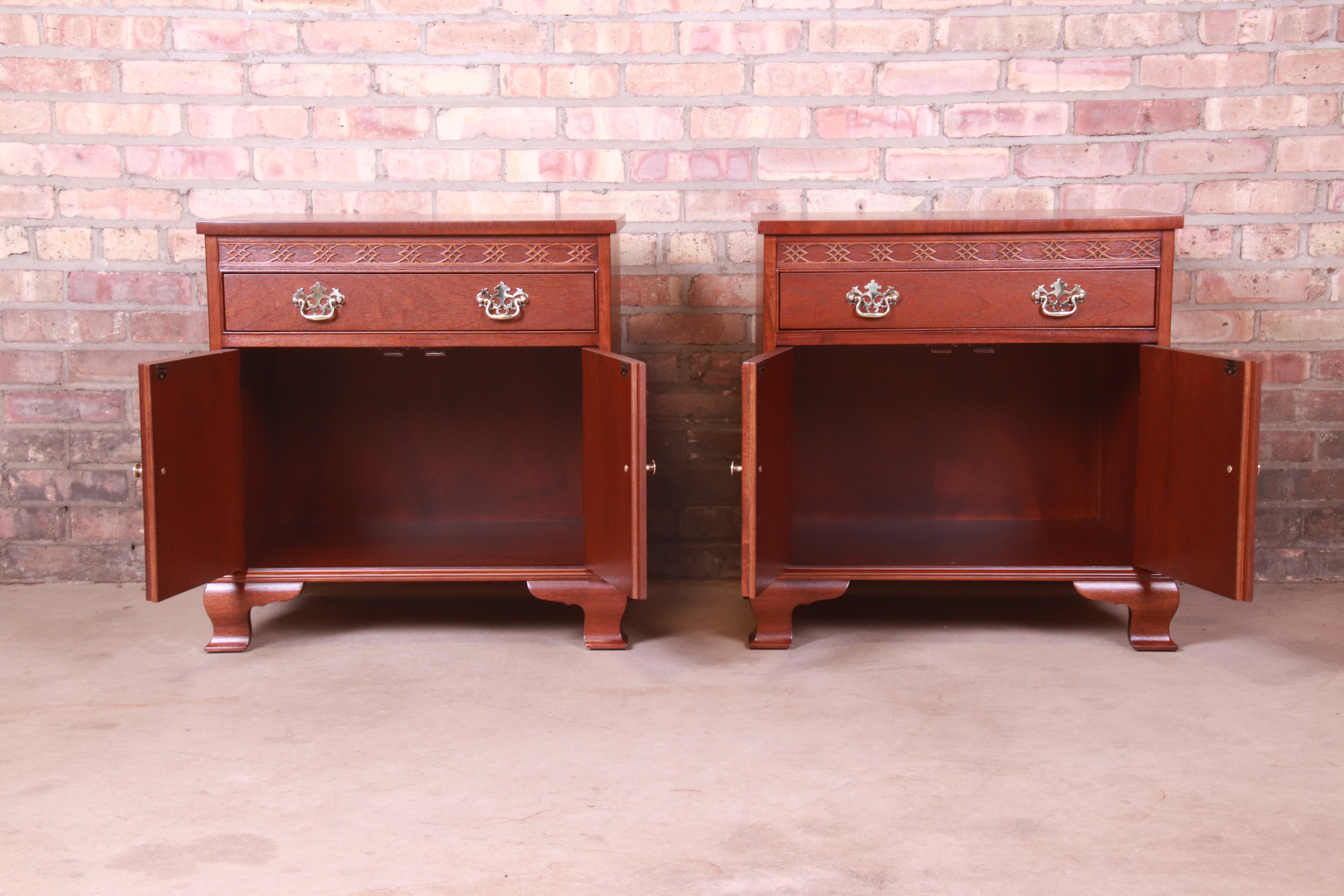 Baker Furniture Georgian Carved Mahogany Nightstands, Newly Refinished For Sale 7