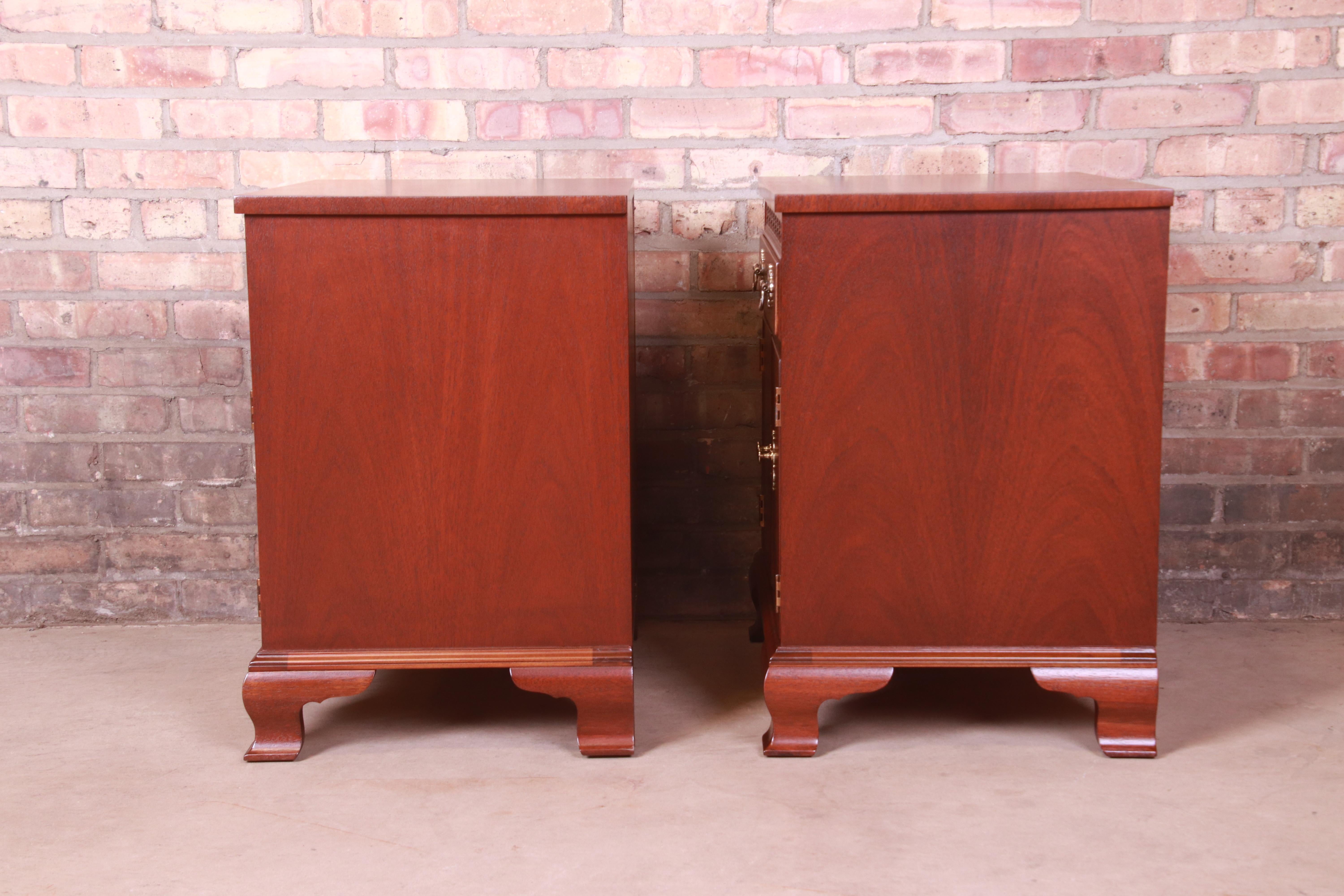 Baker Furniture Georgian Carved Mahogany Nightstands, Newly Refinished For Sale 12