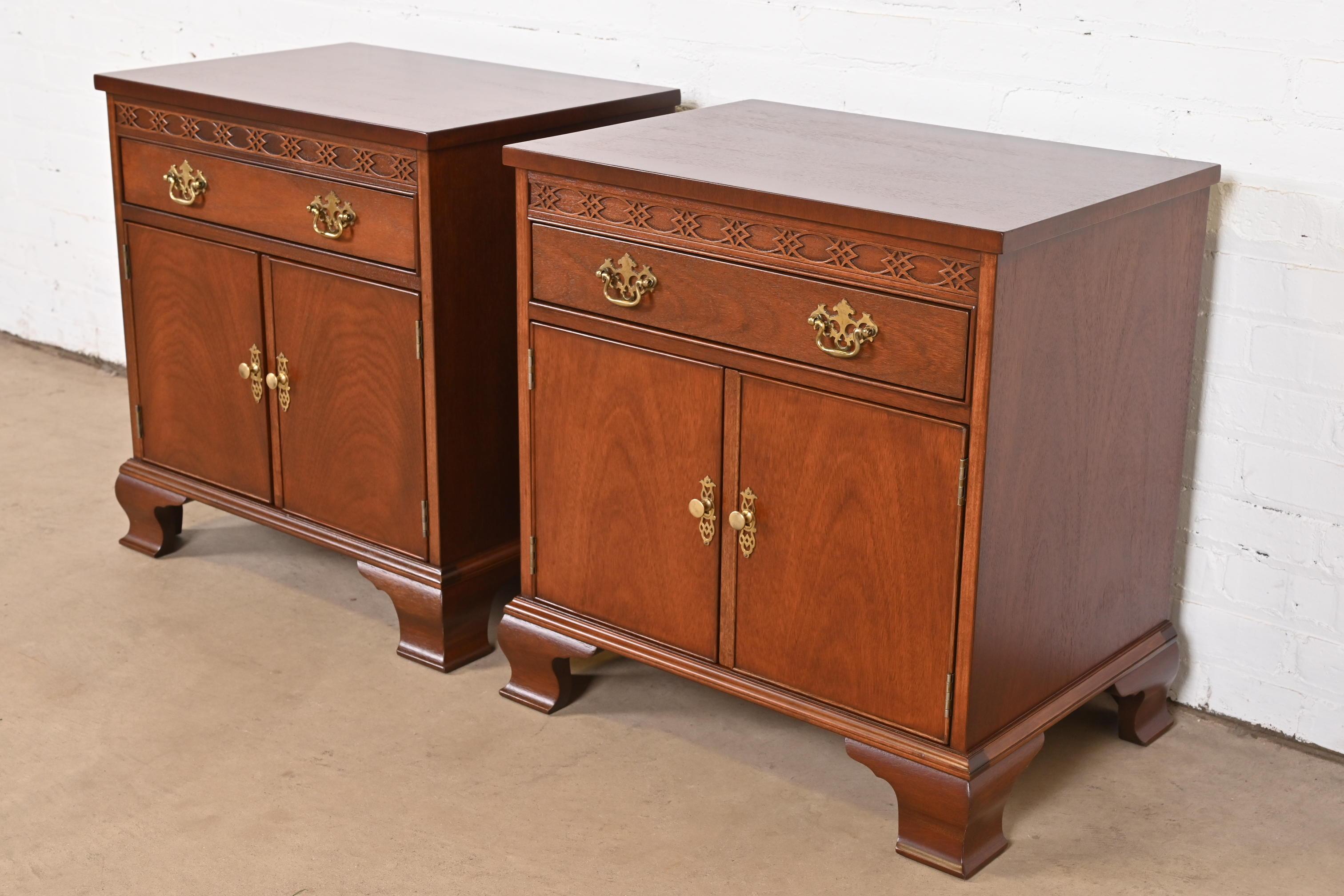 Late 20th Century Baker Furniture Georgian Carved Mahogany Nightstands, Newly Refinished For Sale