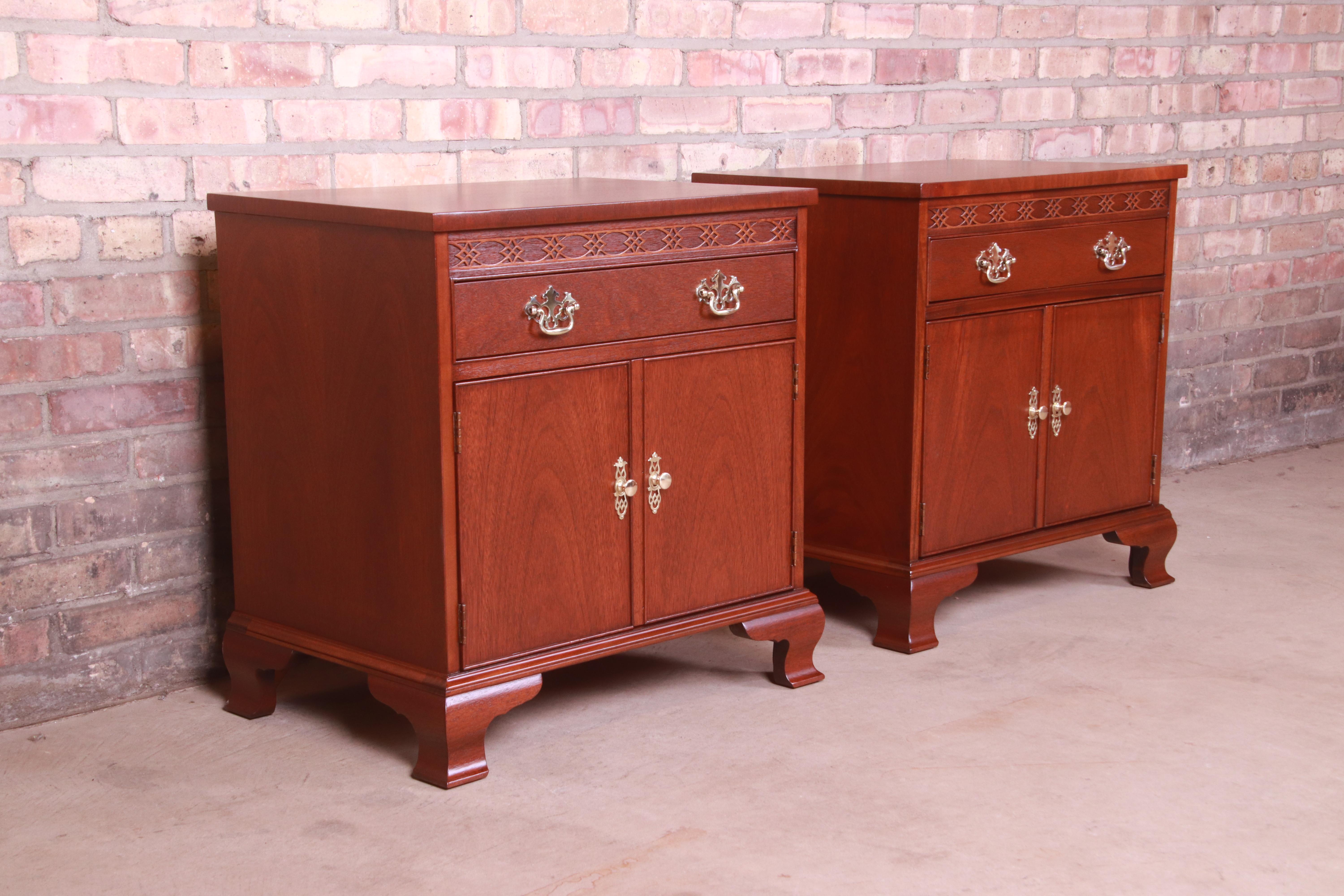 Brass Baker Furniture Georgian Carved Mahogany Nightstands, Newly Refinished For Sale