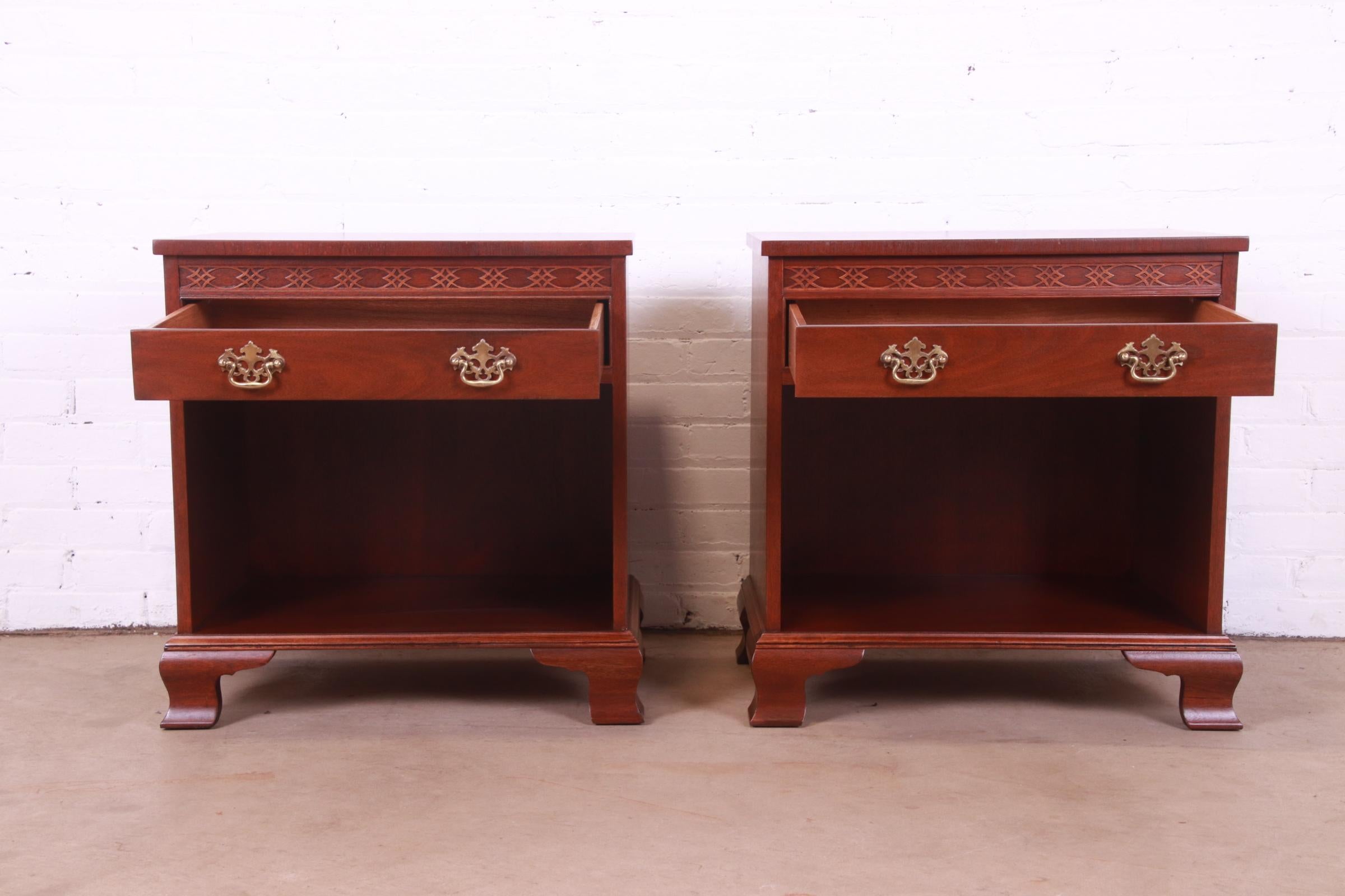 Baker Furniture Georgian Carved Mahogany Nightstands, Newly Refinished For Sale 2