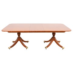 Table de salle à manger géorgienne à double piédestal en cerisier et bois de satin