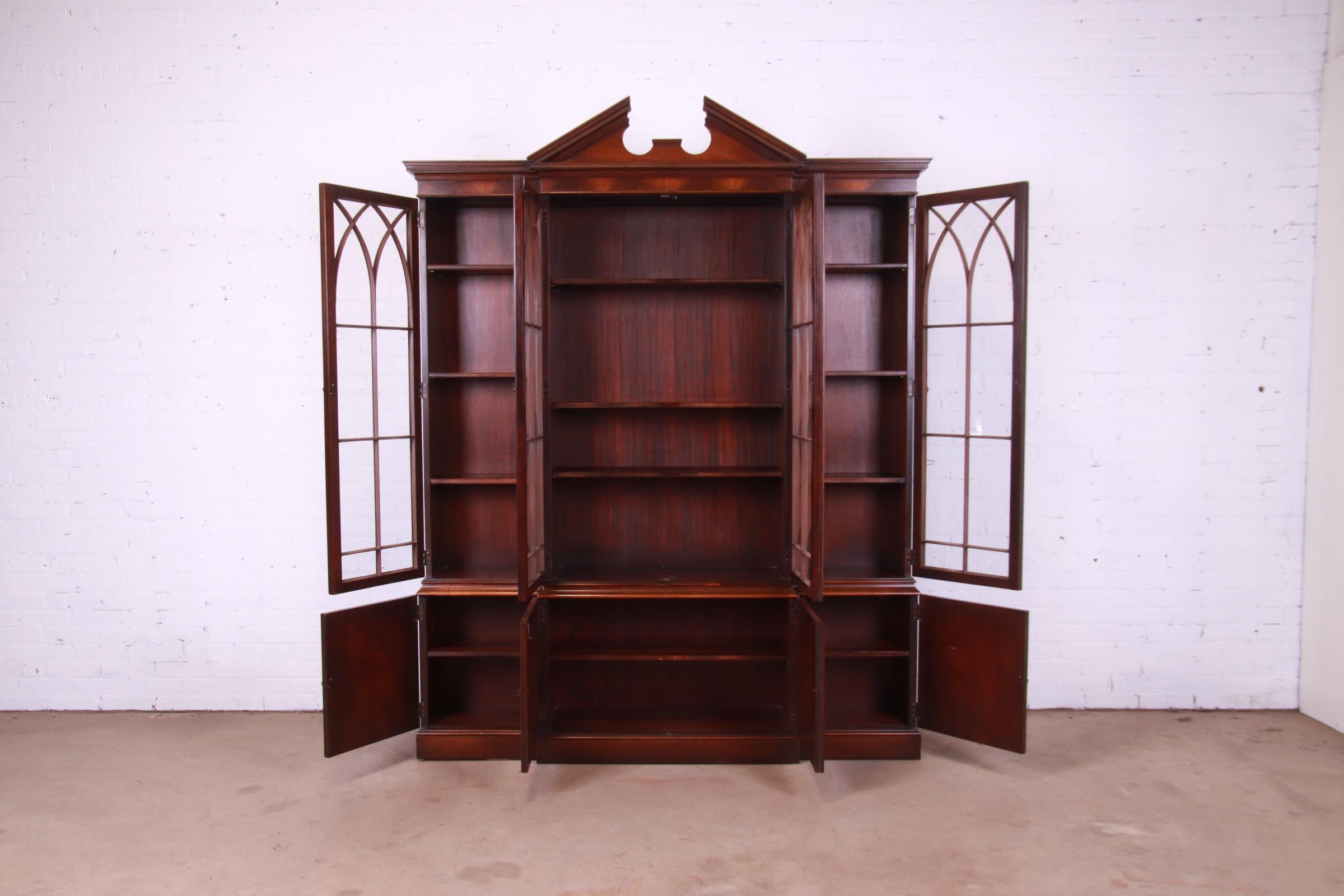 Baker Furniture Georgian Flame Mahogany Breakfront Bookcase Cabinet, Circa 1940s 2