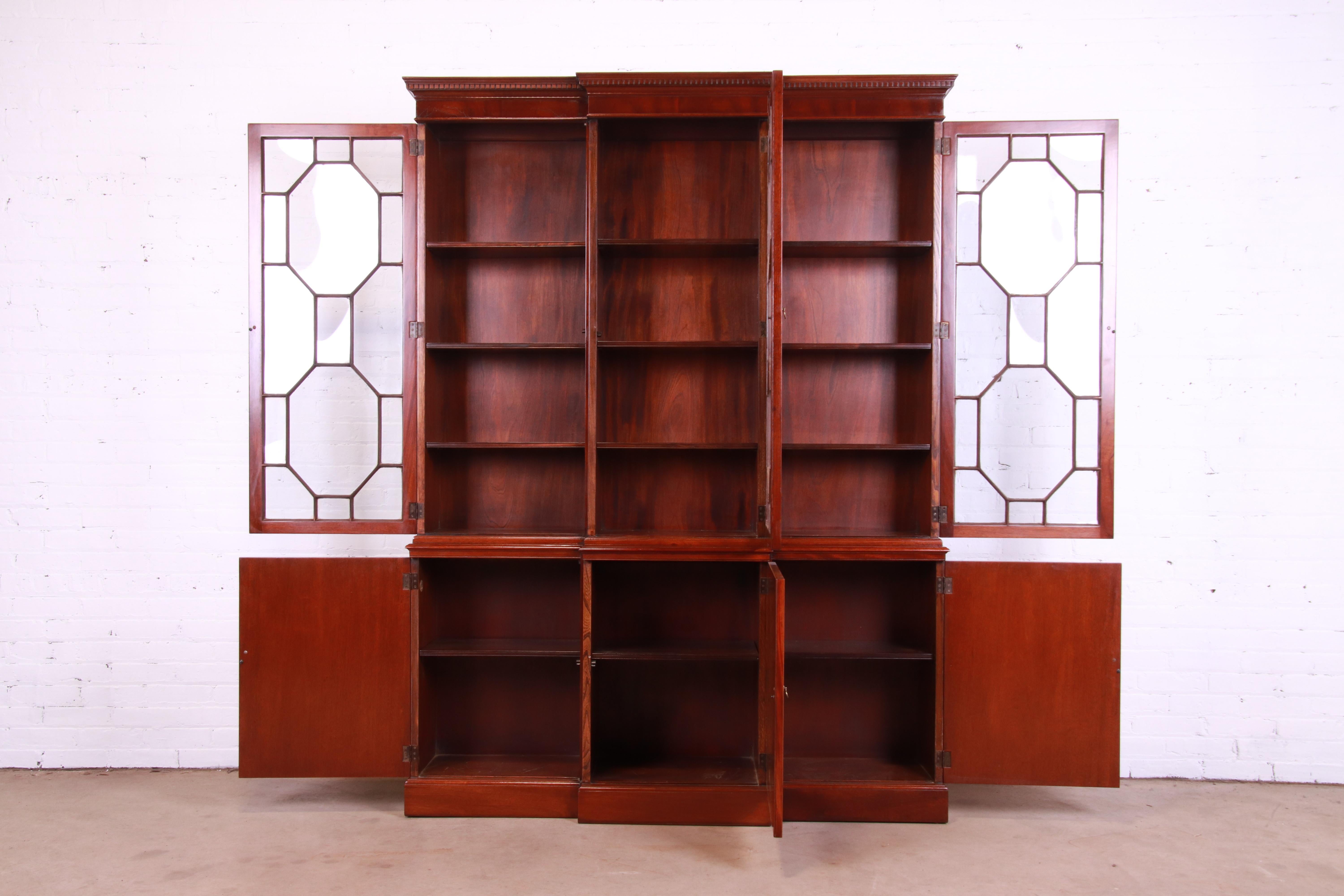 Baker Furniture Georgian Flame Mahogany Breakfront Bookcase Cabinet 1