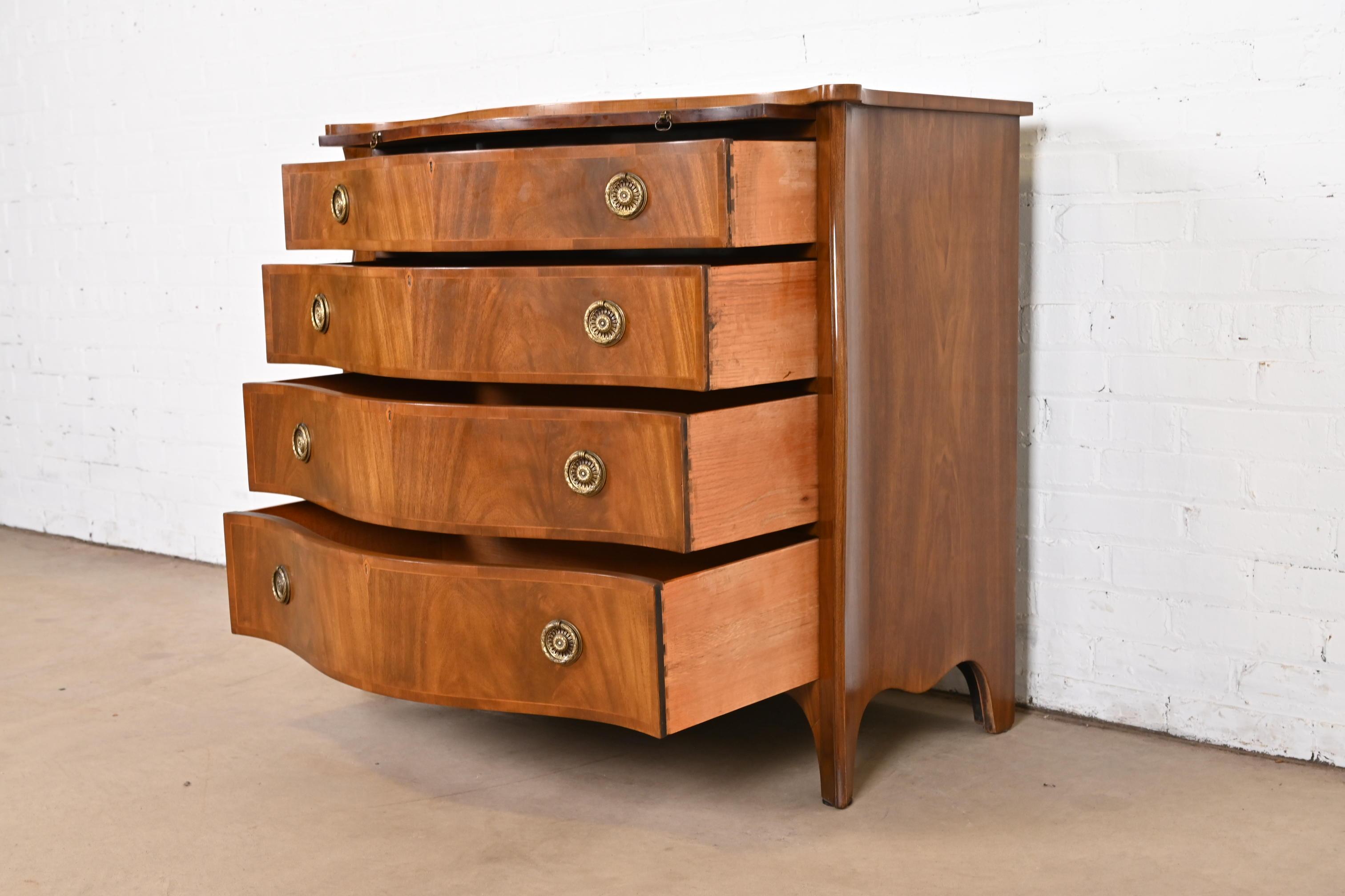 Baker Furniture Georgian Flame Mahogany Serpentine Front Chest of Drawers, 1940s For Sale 2