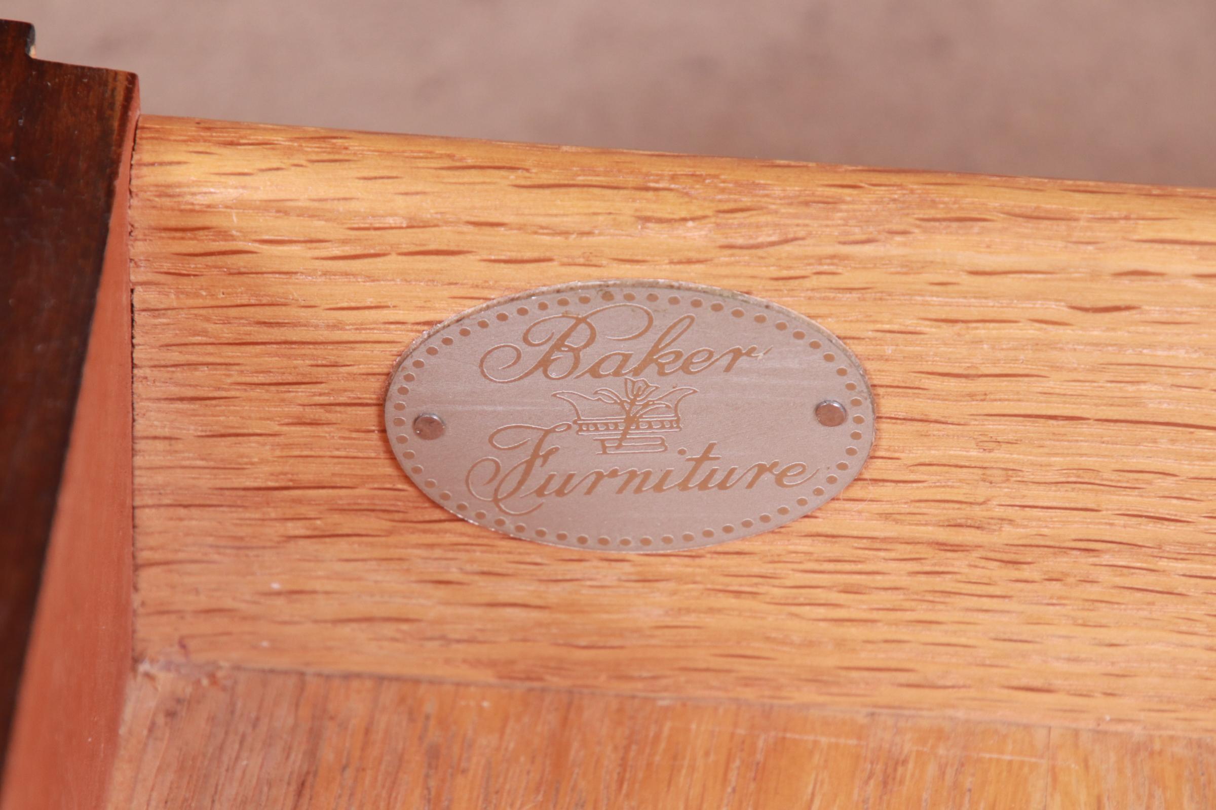 Baker Furniture Georgian Inlaid Mahogany Nightstand For Sale 5