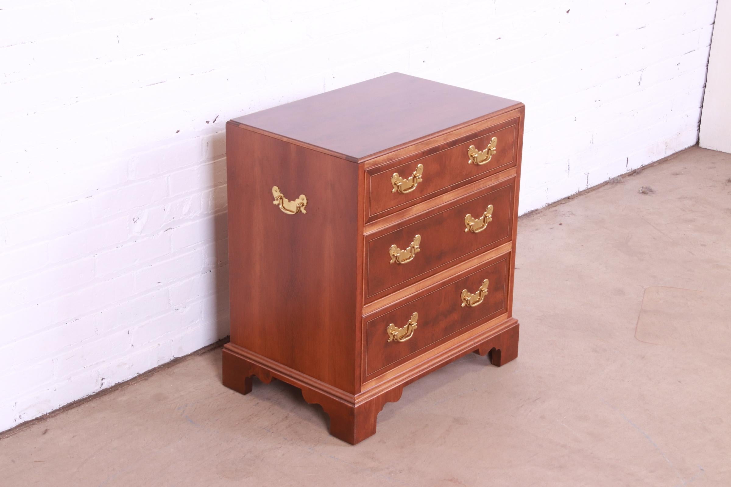 Brass Baker Furniture Georgian Mahogany and Yew Wood Commode or Bachelor Chest For Sale