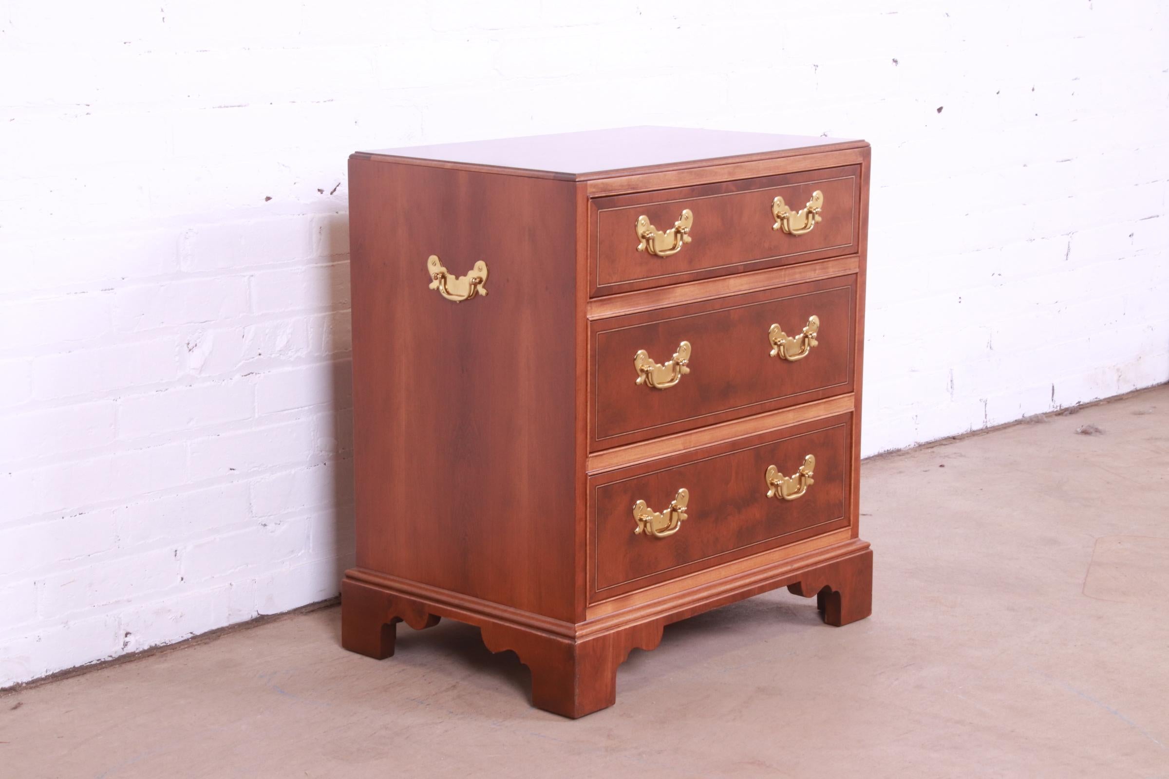 Baker Furniture Georgian Mahogany and Yew Wood Commode or Bachelor Chest For Sale 1