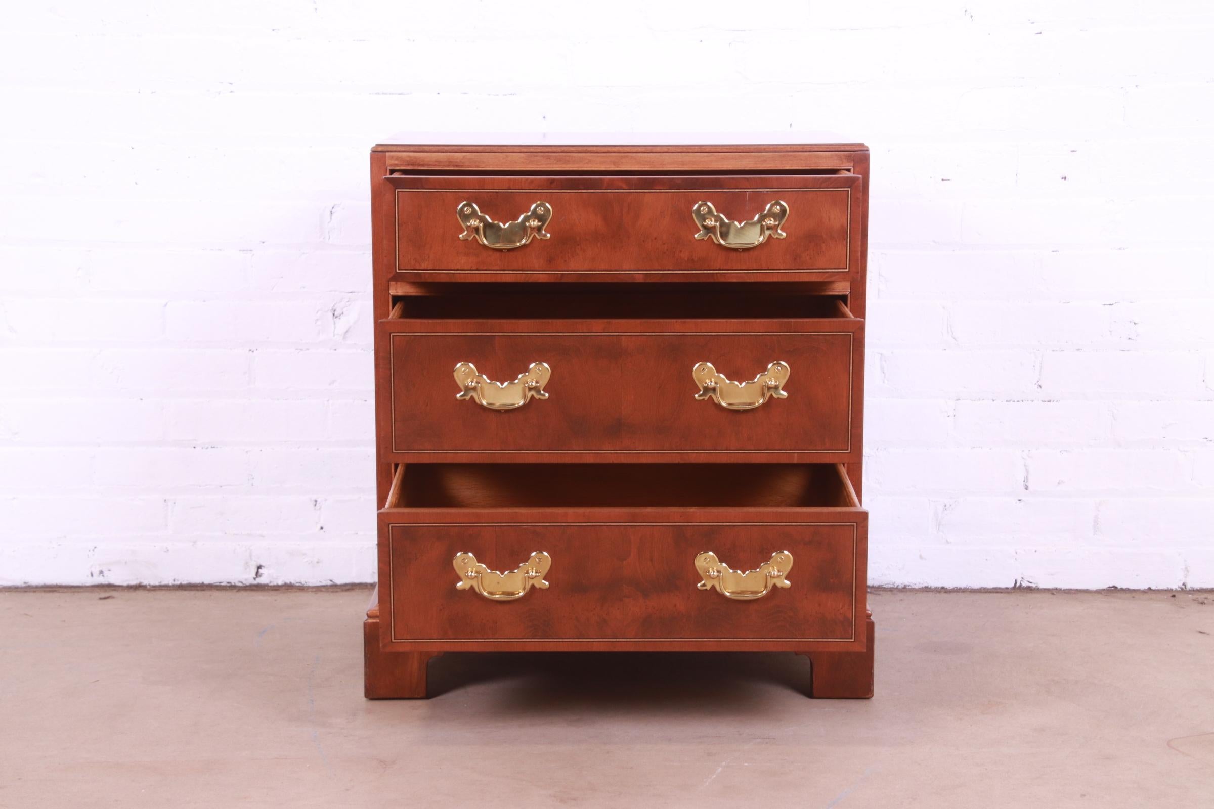 Baker Furniture Georgian Mahogany and Yew Wood Commode or Bachelor Chest For Sale 2