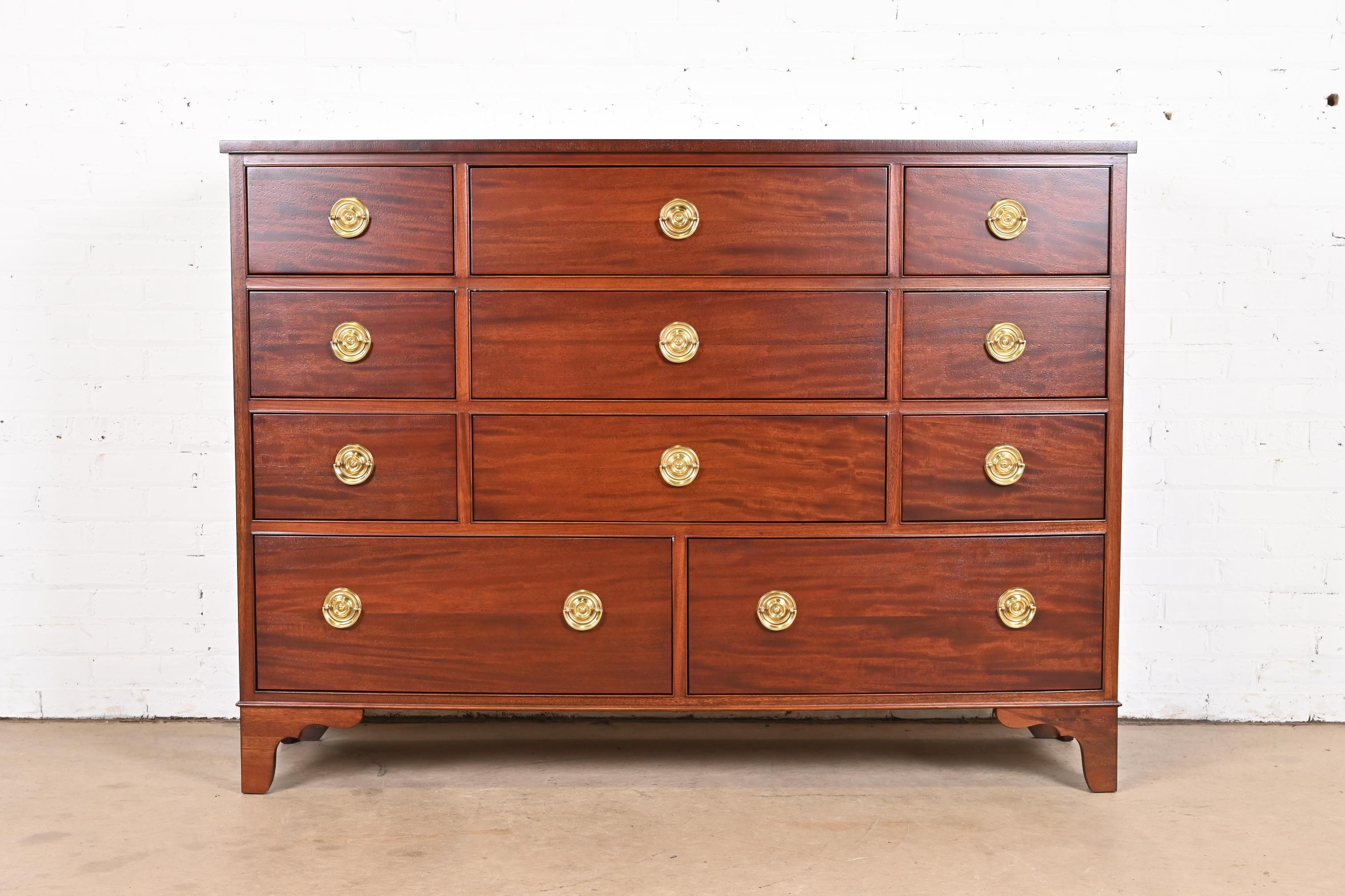 An exceptional Georgian style eleven-drawer dresser or chest of drawers

By Baker Furniture

USA, Late 20th Century

Gorgeous mahogany, with original brass hardware.

Measures: 61