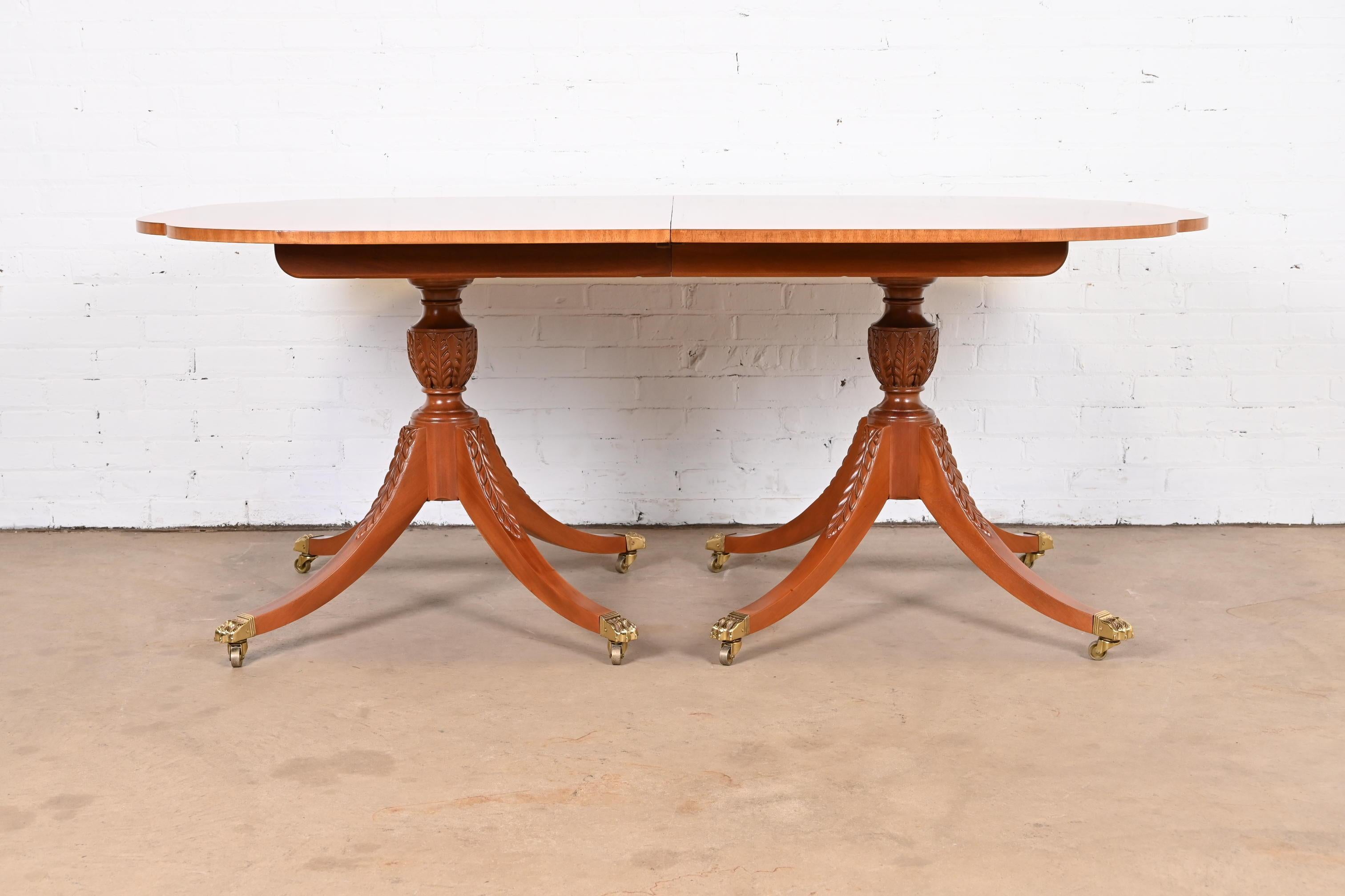 Baker Furniture Georgian Mahogany Double Pedestal Dining Table, Newly Refinished For Sale 3