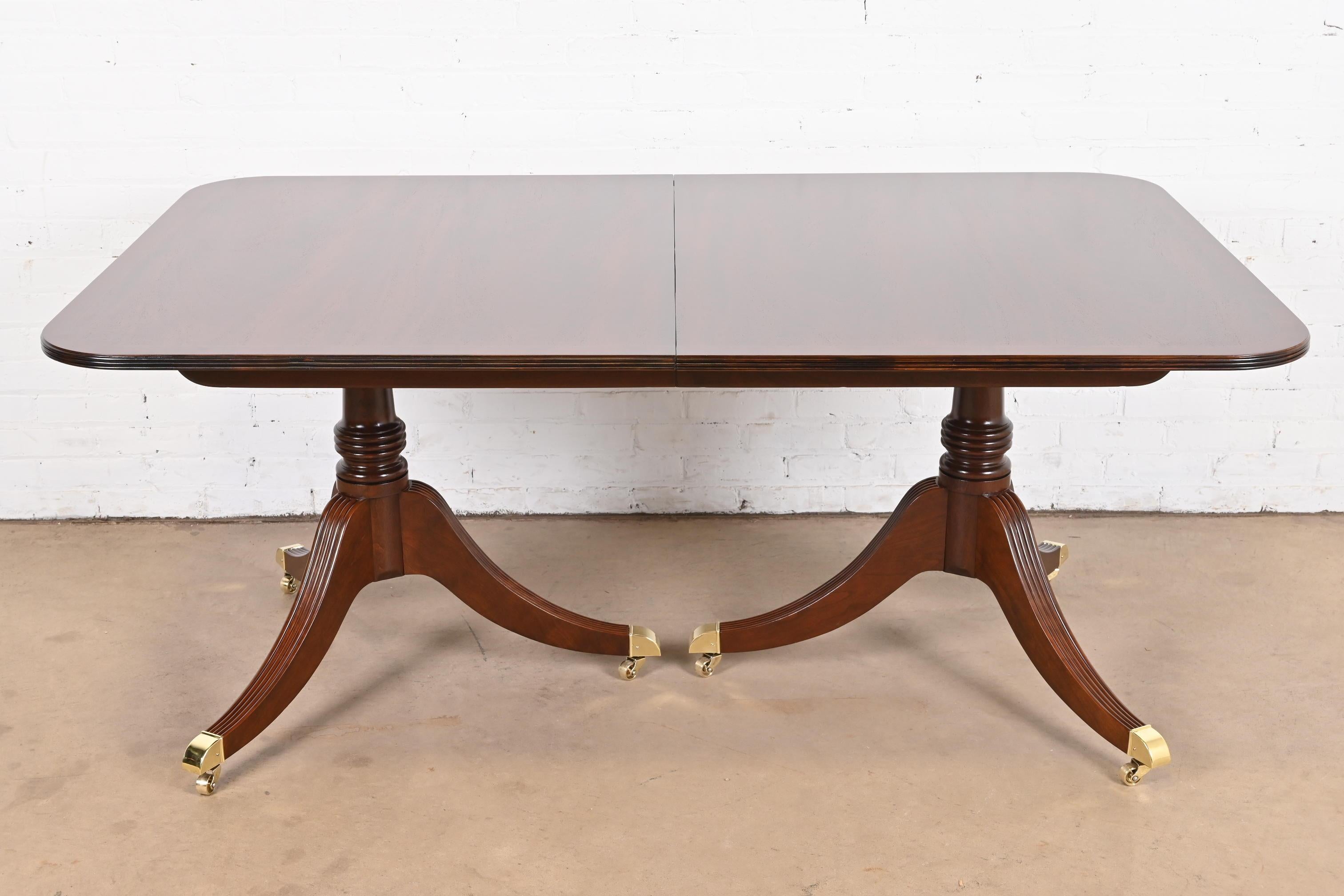 Baker Furniture Georgian Mahogany Double Pedestal Dining Table, Newly Refinished For Sale 6