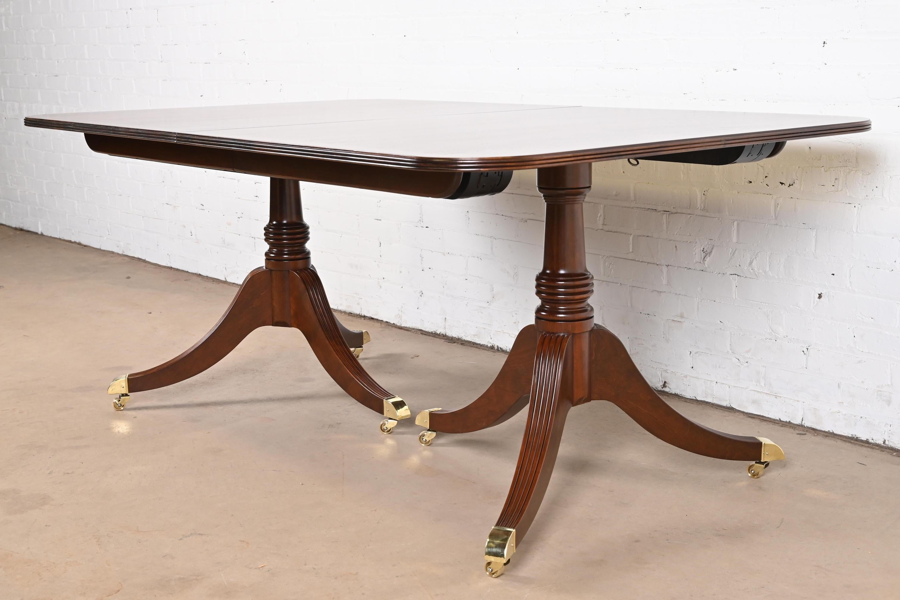 Baker Furniture Georgian Mahogany Double Pedestal Dining Table, Newly Refinished For Sale 9