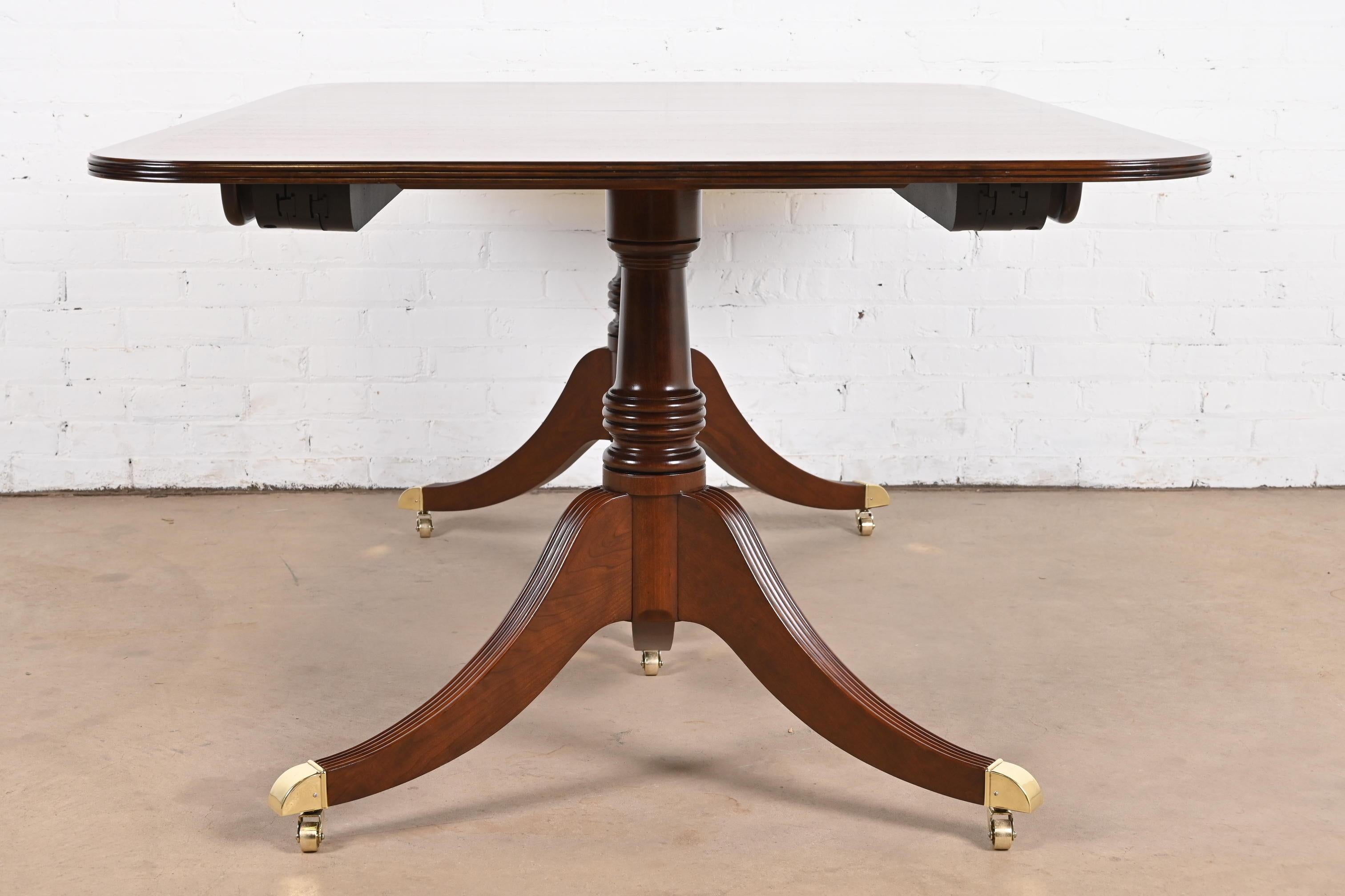 Baker Furniture Georgian Mahogany Double Pedestal Dining Table, Newly Refinished For Sale 13