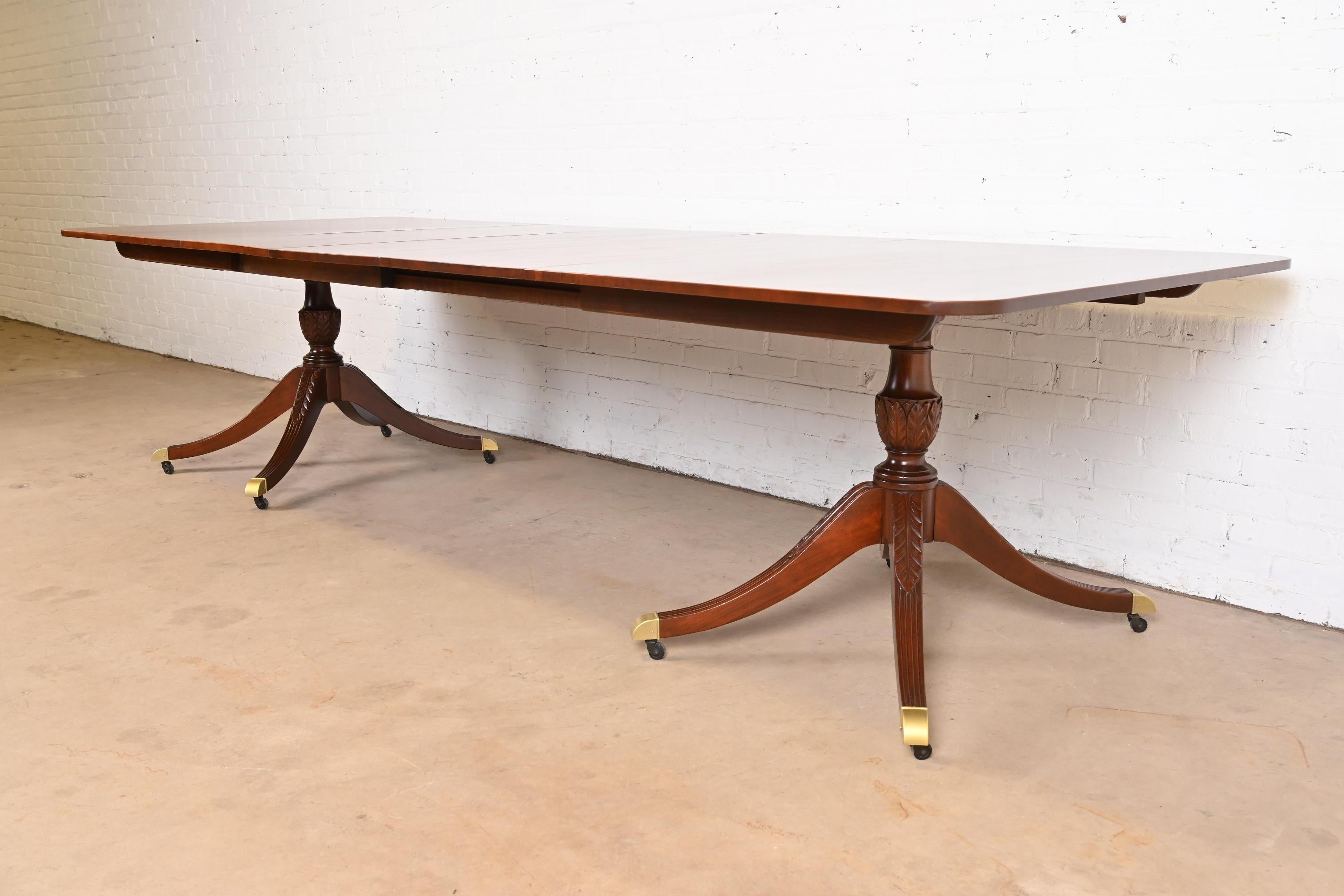 American Baker Furniture Georgian Mahogany Double Pedestal Dining Table, Newly Refinished For Sale