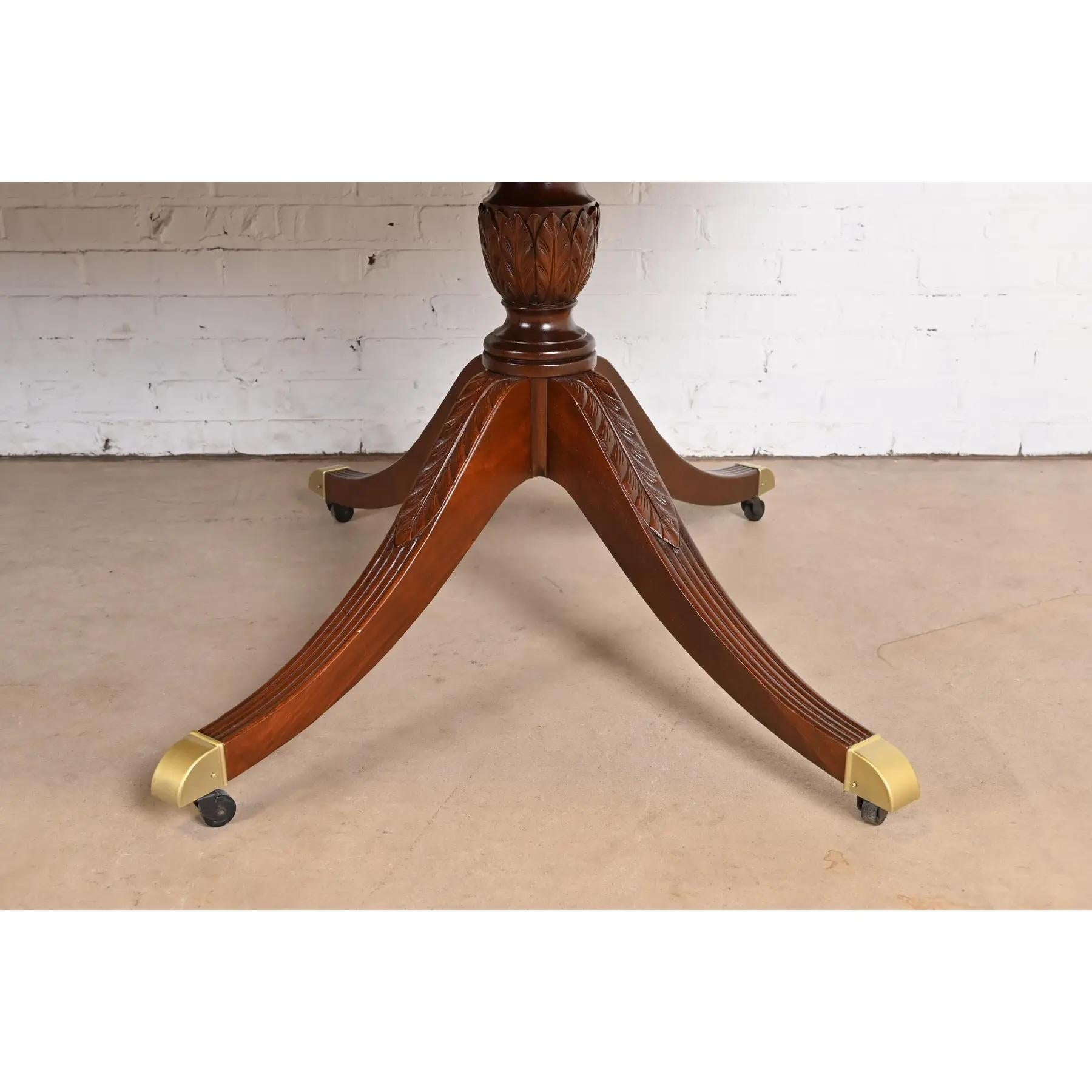 Baker Furniture Georgian Mahogany Double Pedestal Dining Table, Newly Refinished For Sale 3