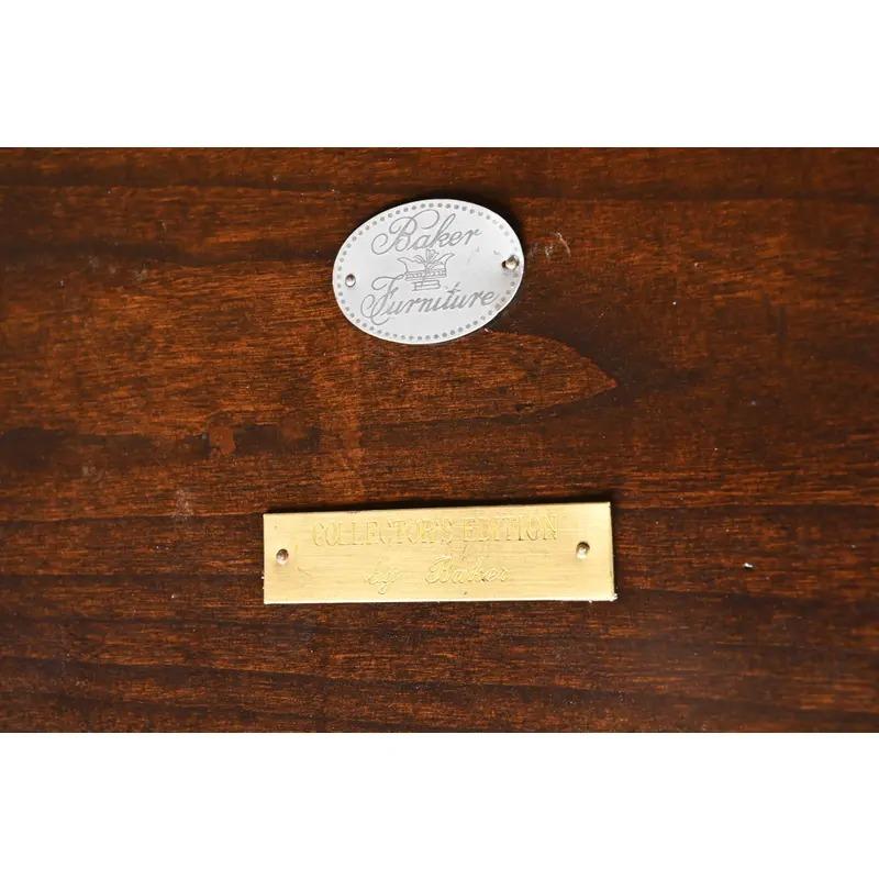 Baker Furniture Georgian Mahogany Extension Dining Table, Newly Refinished en vente 4