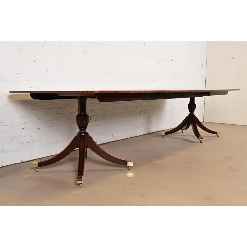 Brass Baker Furniture Georgian Mahogany Extension Dining Table, Newly Refinished For Sale