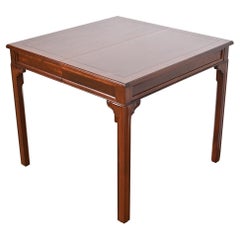 Table de salle à manger à rallonge en acajou de style géorgien, nouvellement revernie, Baker Furniture