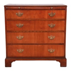 Baker Furniture Georgian Mahogany Four-Drawer Bachelor Chest or Commode