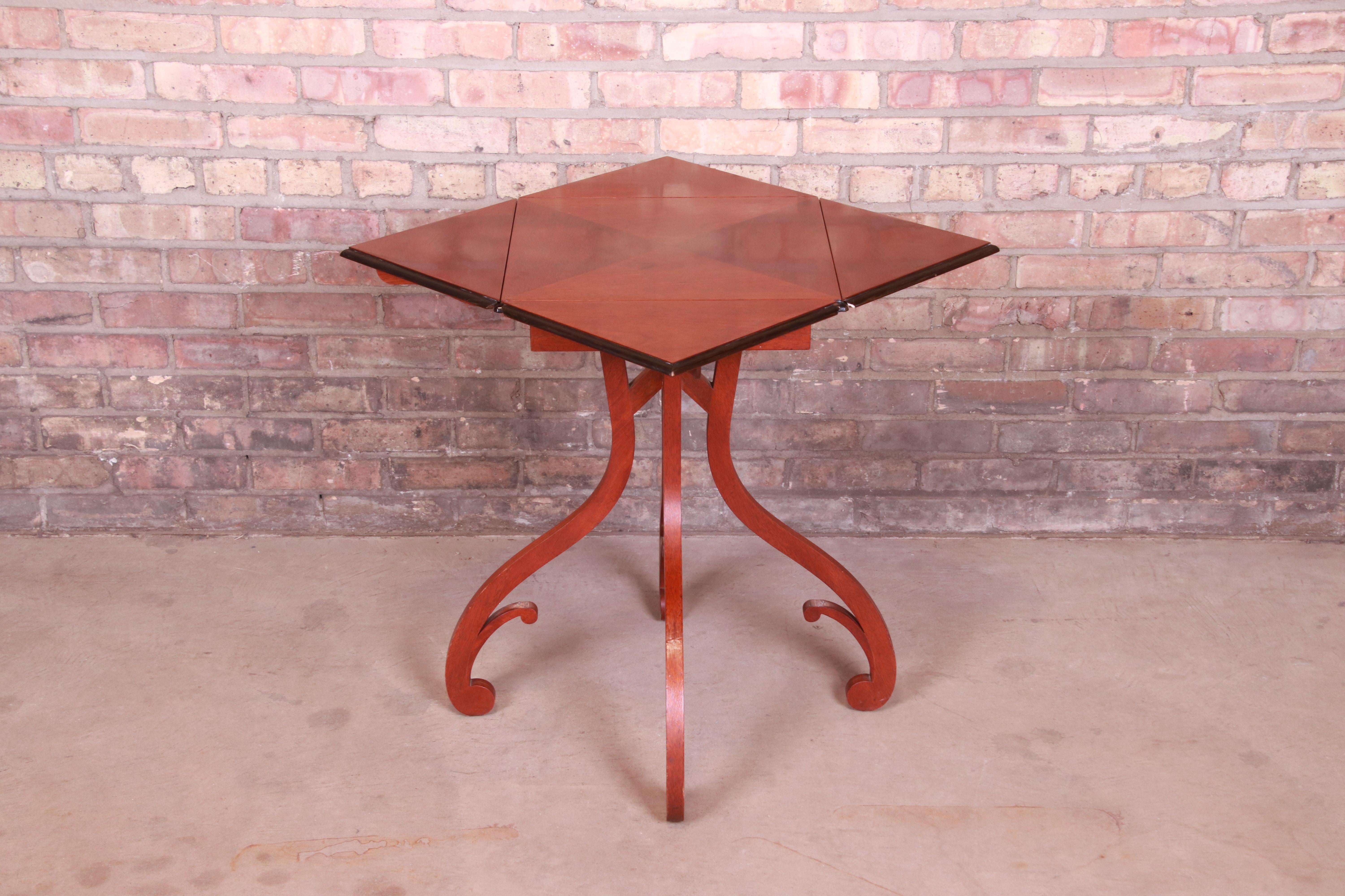 Baker Furniture Georgian Mahogany Handkerchief Drop Leaf Side Table For Sale 6