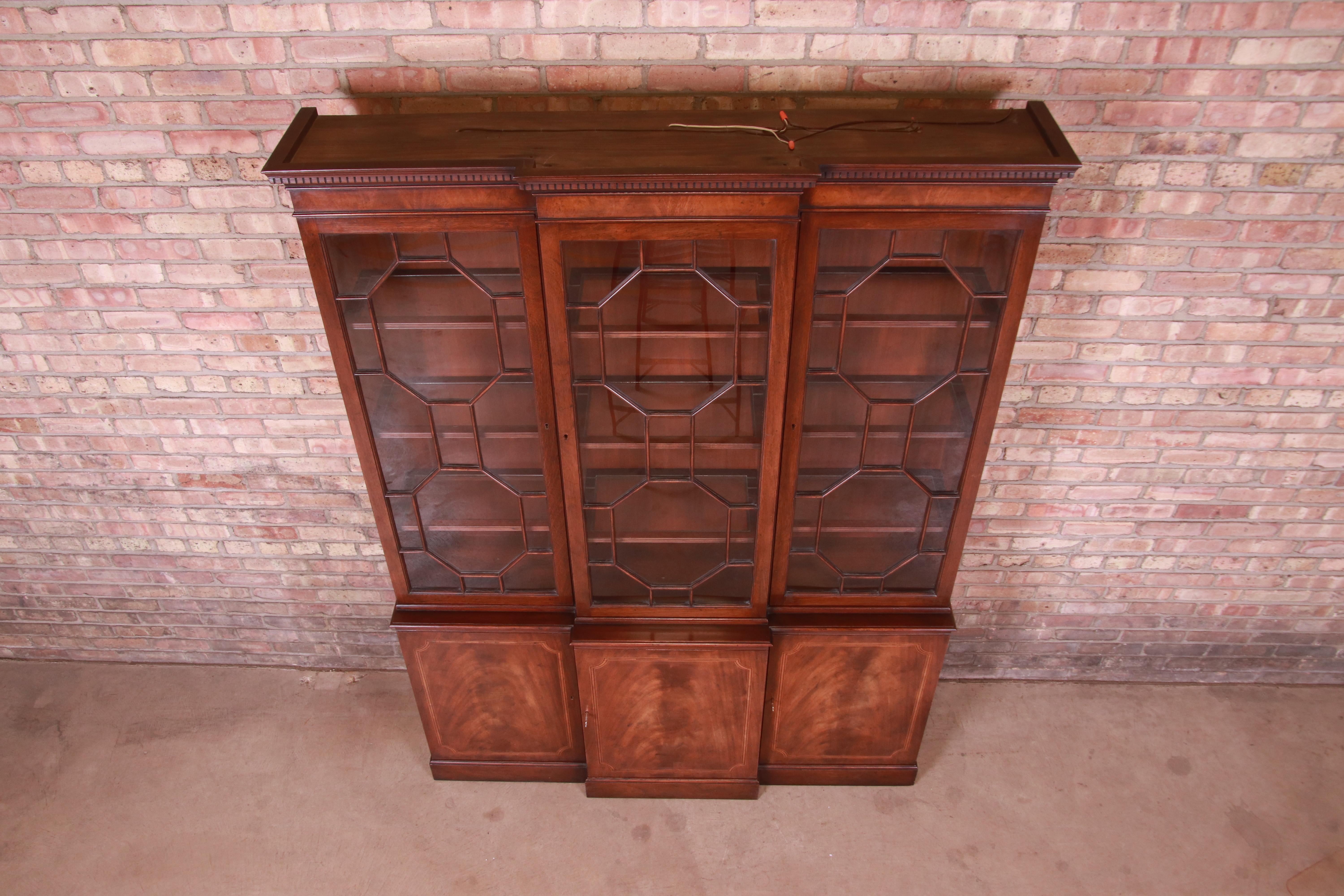 Glass Baker Furniture Georgian Mahogany Lighted Breakfront Bookcase Cabinet