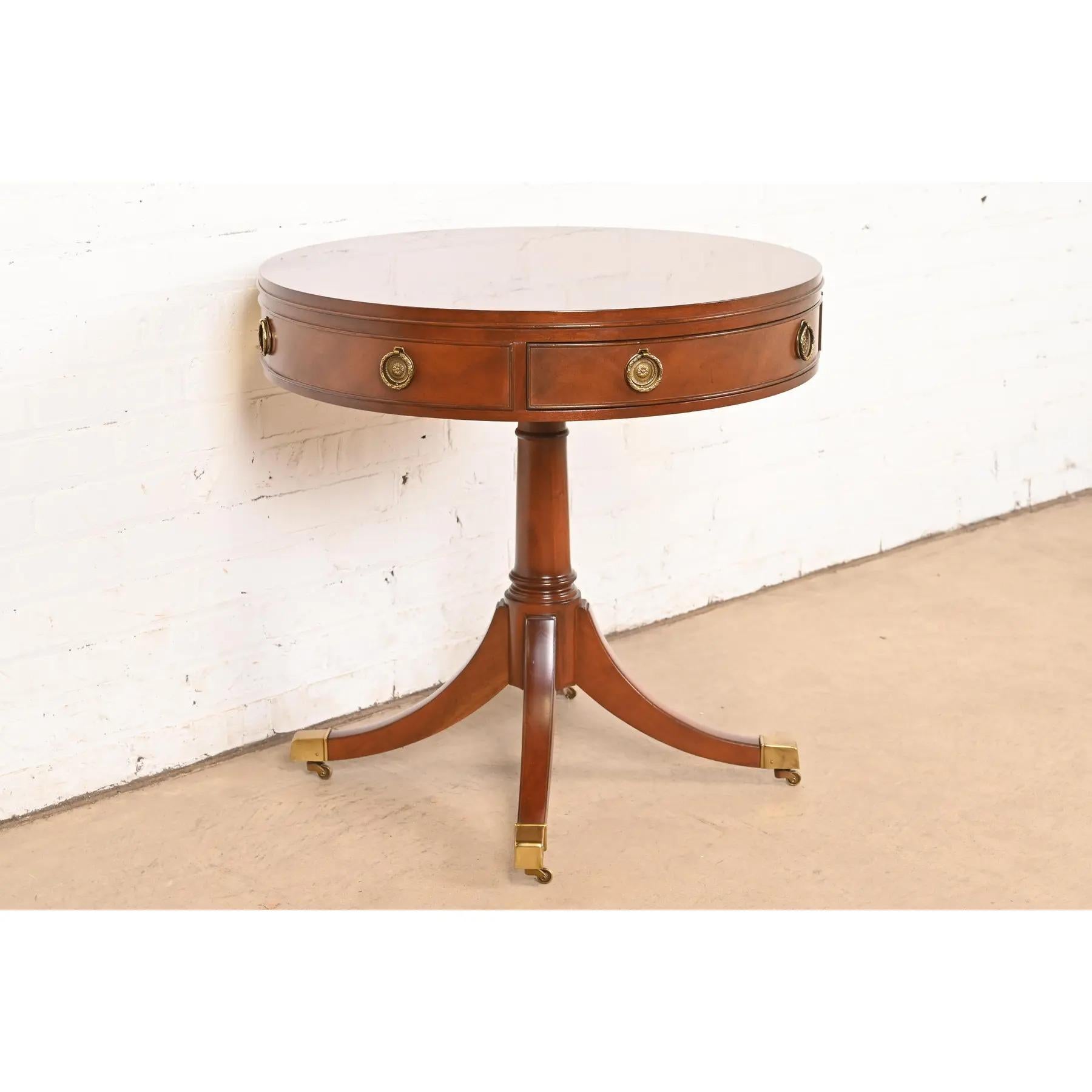 Late 20th Century Baker Furniture Georgian Mahogany Pedestal Drum Side Table or Tea Table For Sale