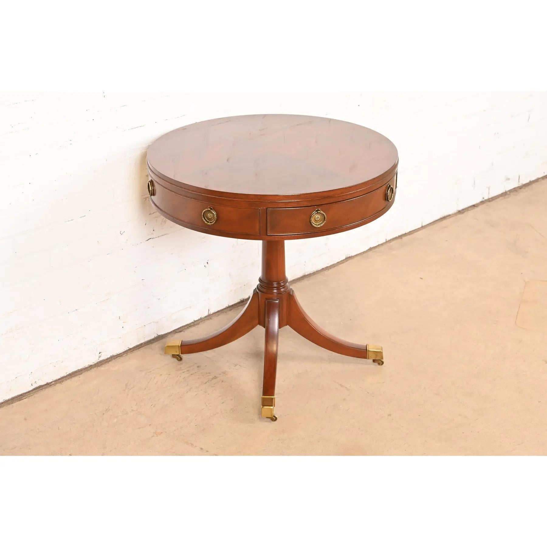 Baker Furniture Georgian Mahogany Pedestal Drum Side Table or Tea Table For Sale 1