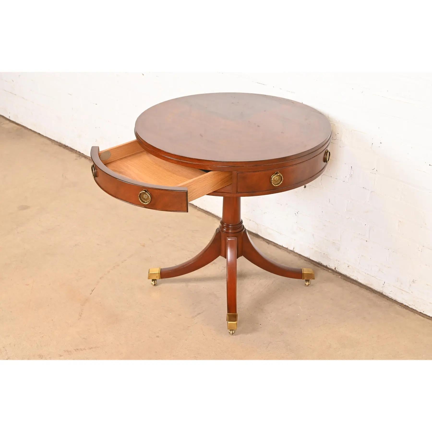 Baker Furniture Georgian Mahogany Pedestal Drum Side Table or Tea Table For Sale 2