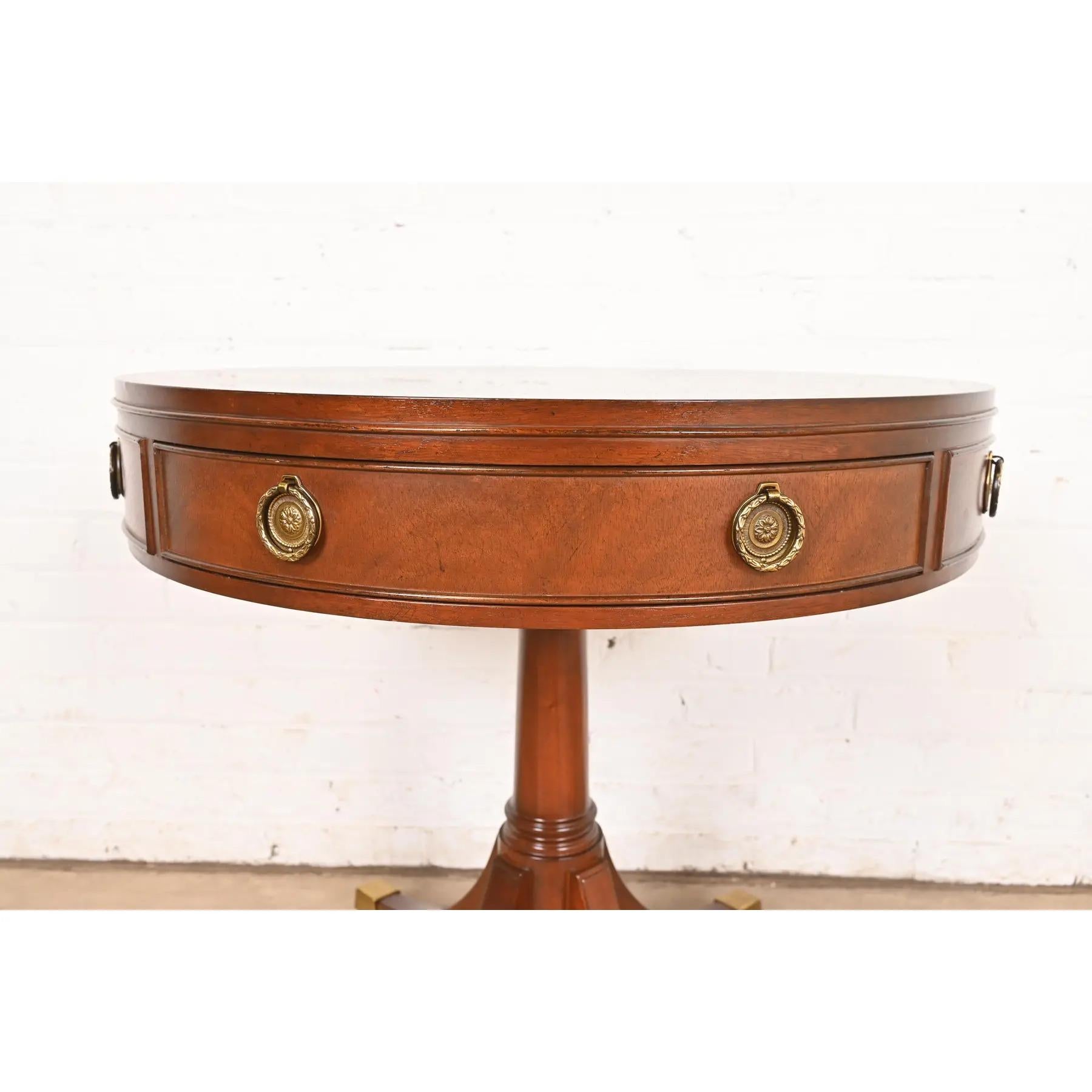 Baker Furniture Georgian Mahogany Pedestal Drum Side Table or Tea Table For Sale 4