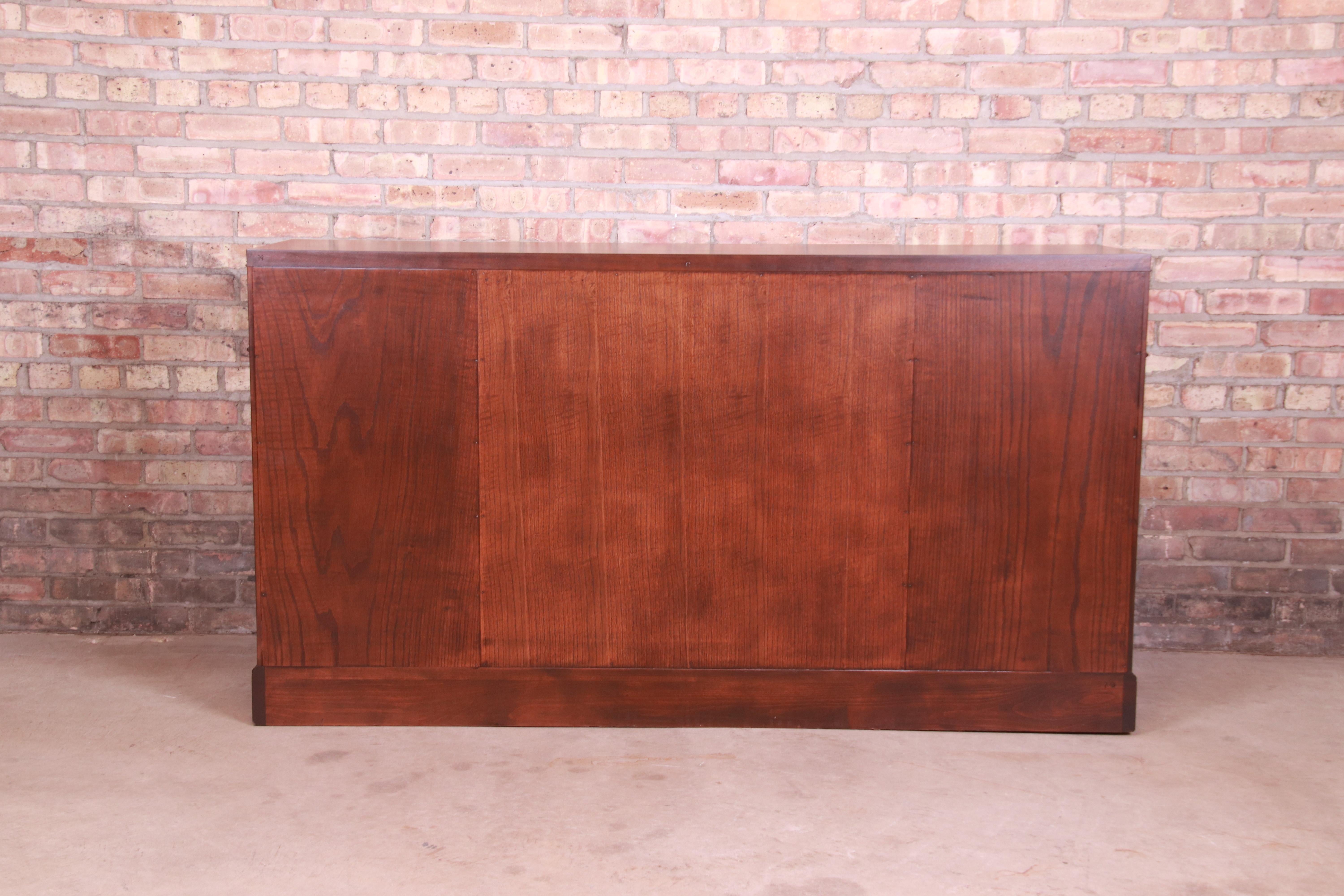 Baker Furniture Georgian Mahogany Sideboard Credenza or Bar Cabinet, Refinished For Sale 8