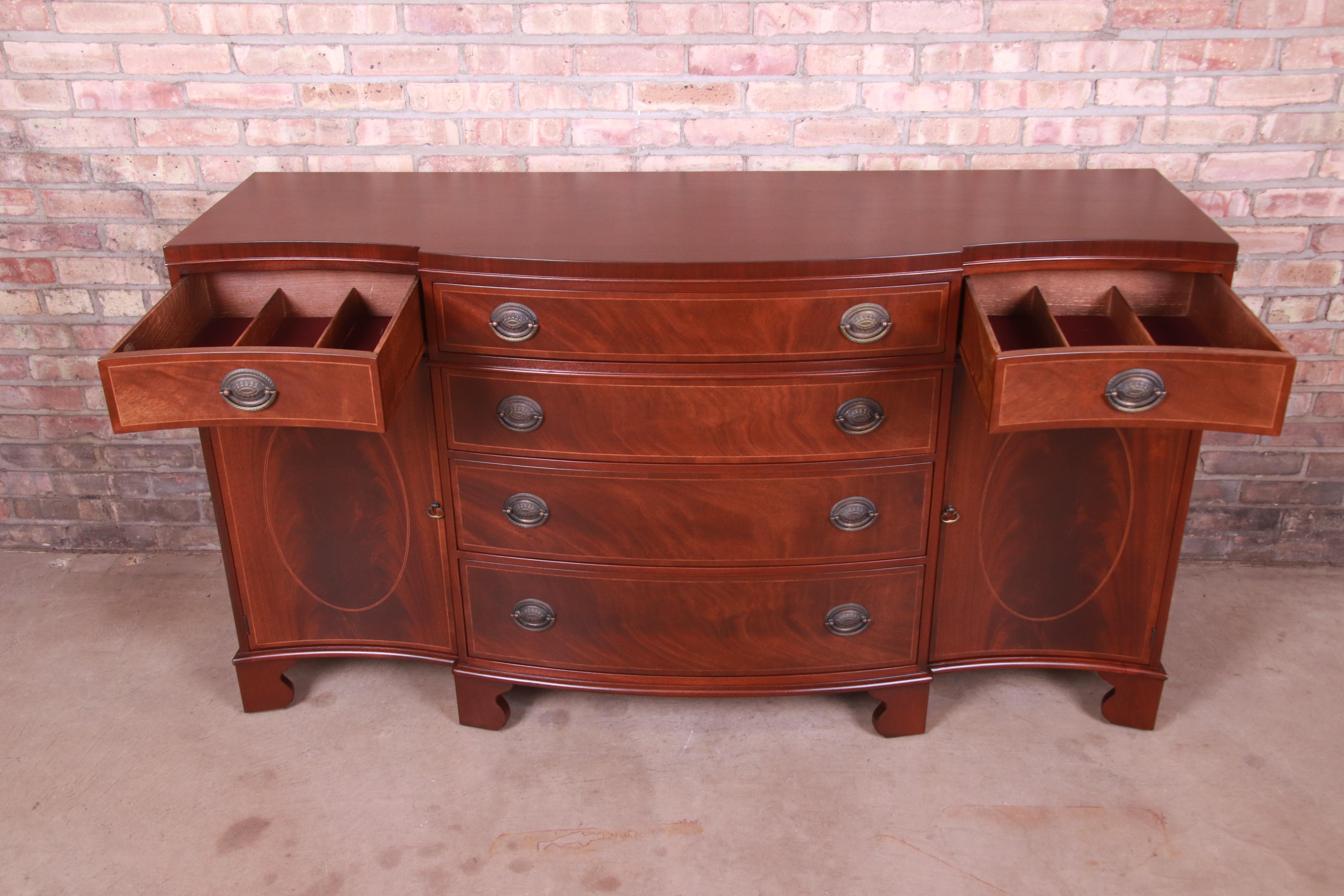 Baker Furniture Georgian Mahogany Sideboard Credenza or Bar Cabinet, Refinished In Good Condition In South Bend, IN
