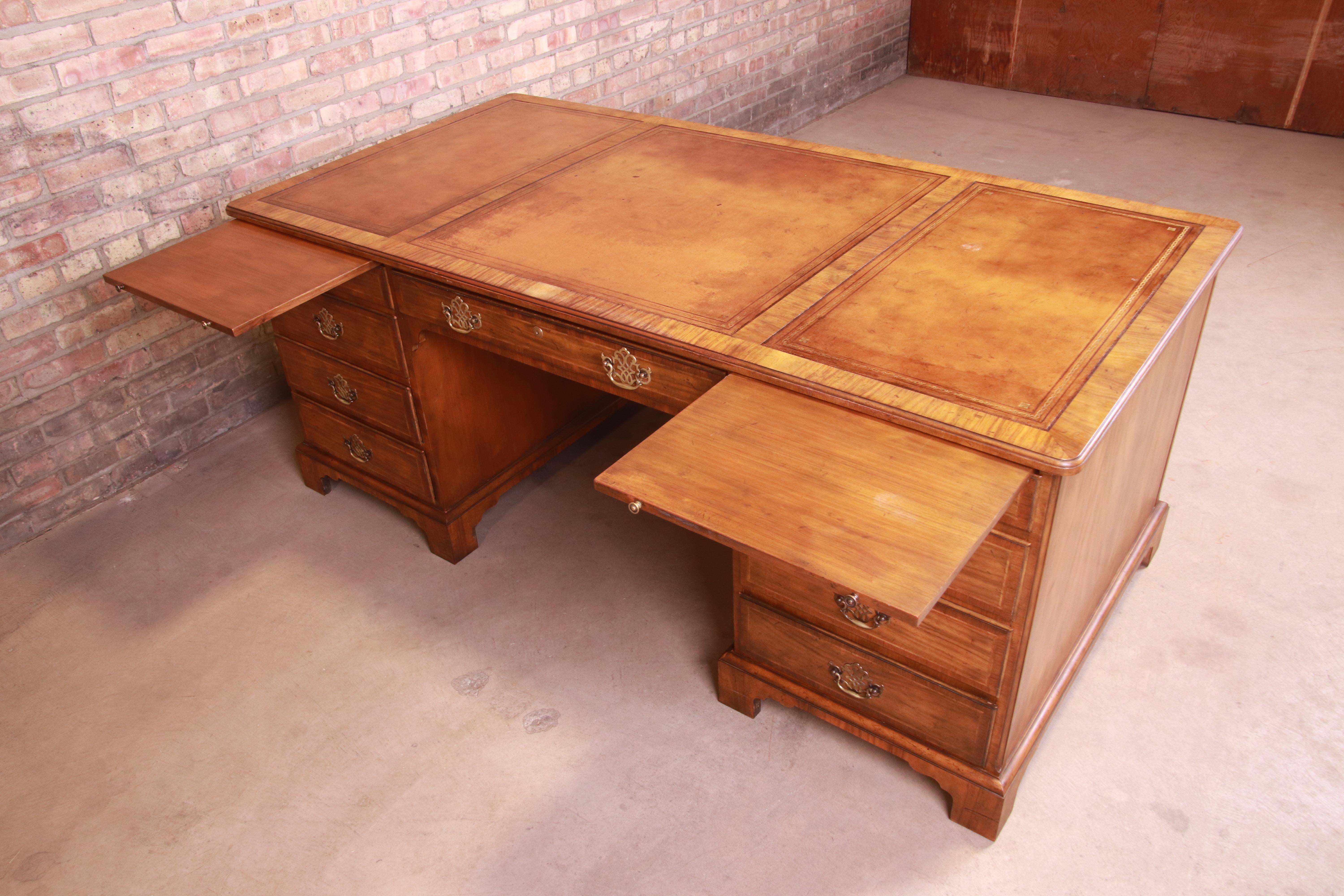 Baker Furniture Georgian Walnut Leather Top Executive Desk, 1950s For Sale 4