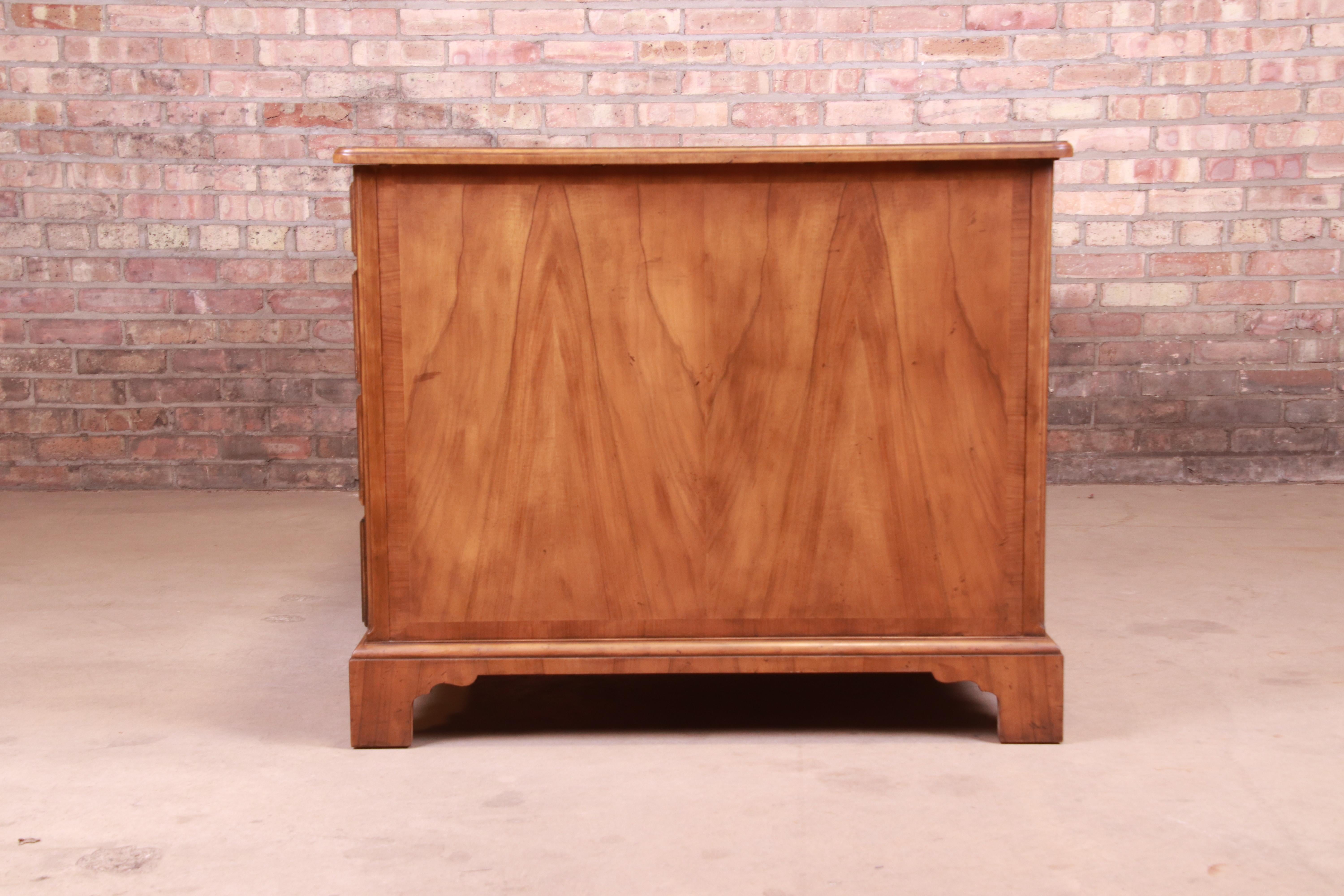 Baker Furniture Georgian Walnut Leather Top Executive Desk, 1950s For Sale 5