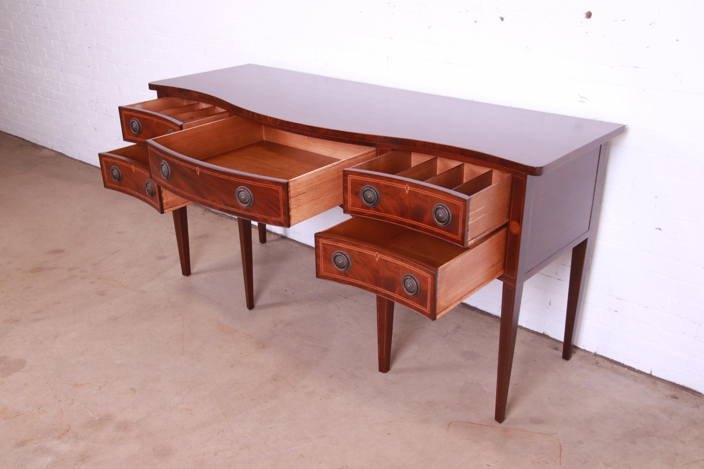 Baker Furniture Hepplewhite Flame Mahogany and Satinwood Sideboard, Refinished For Sale 3