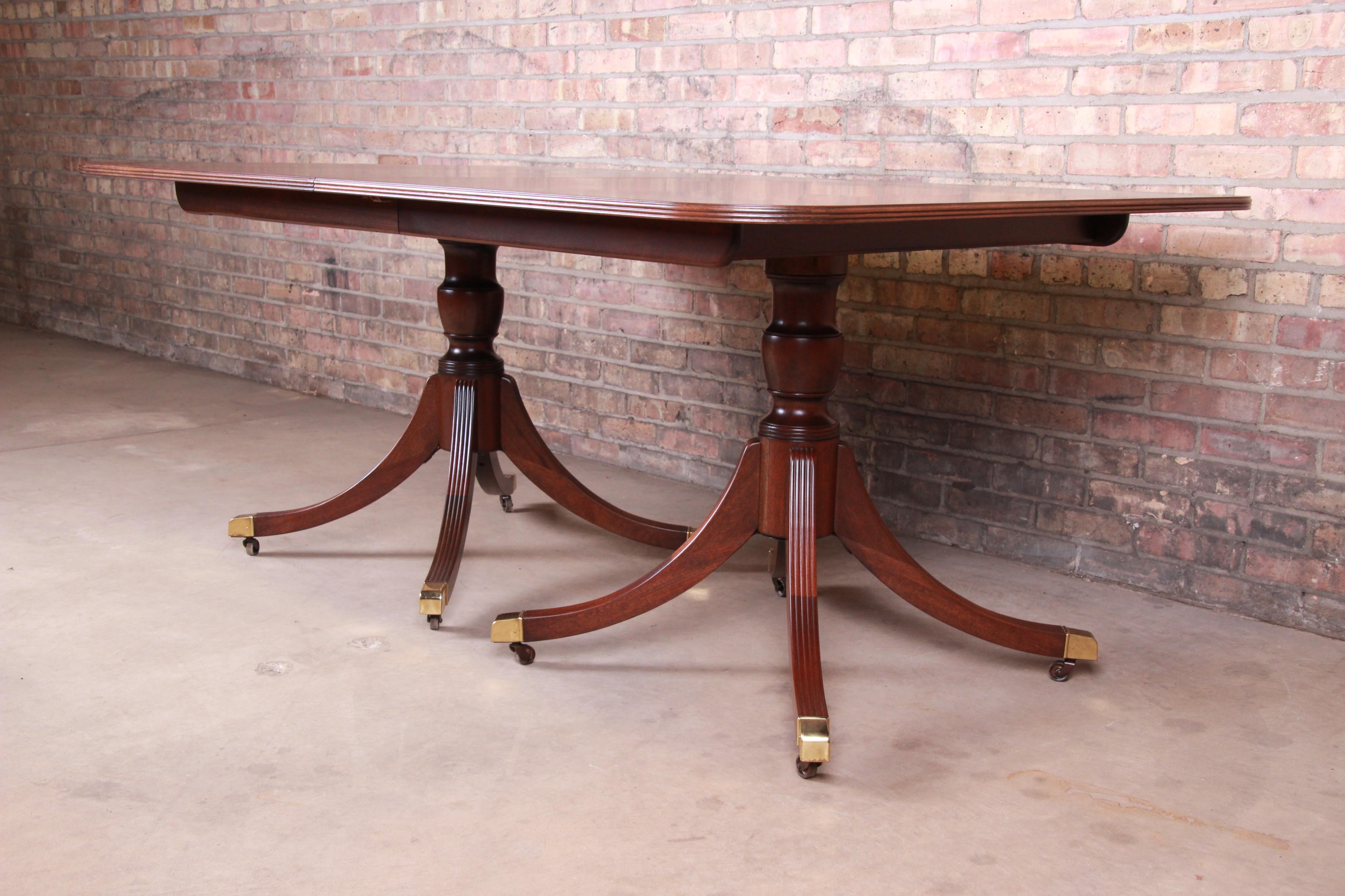 Baker Furniture Historic Charleston Banded Mahogany Dining Table, Newly Restored 4