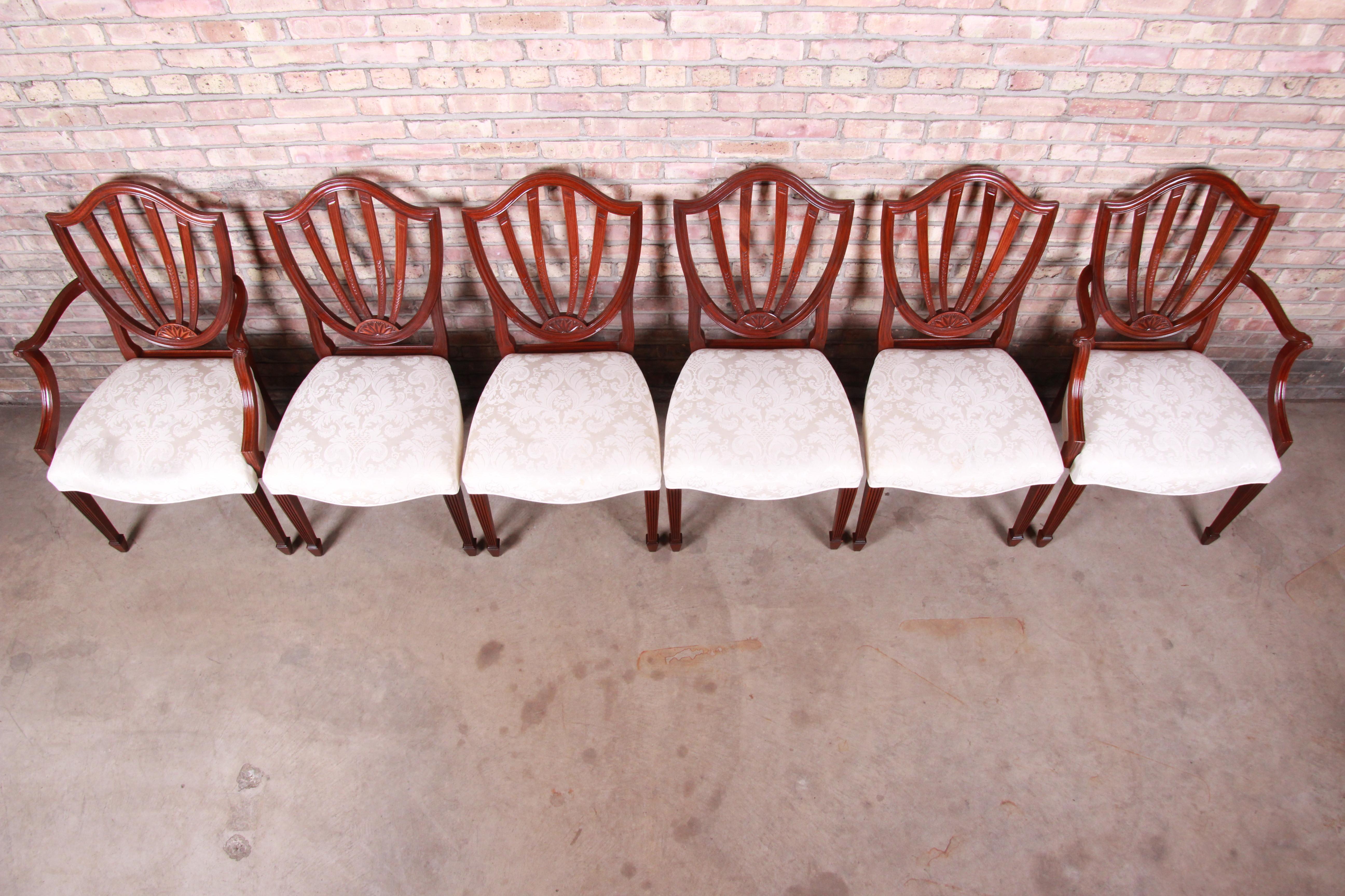 Baker Furniture Historic Charleston Carved Mahogany Dining Chairs, Set of Six In Good Condition In South Bend, IN