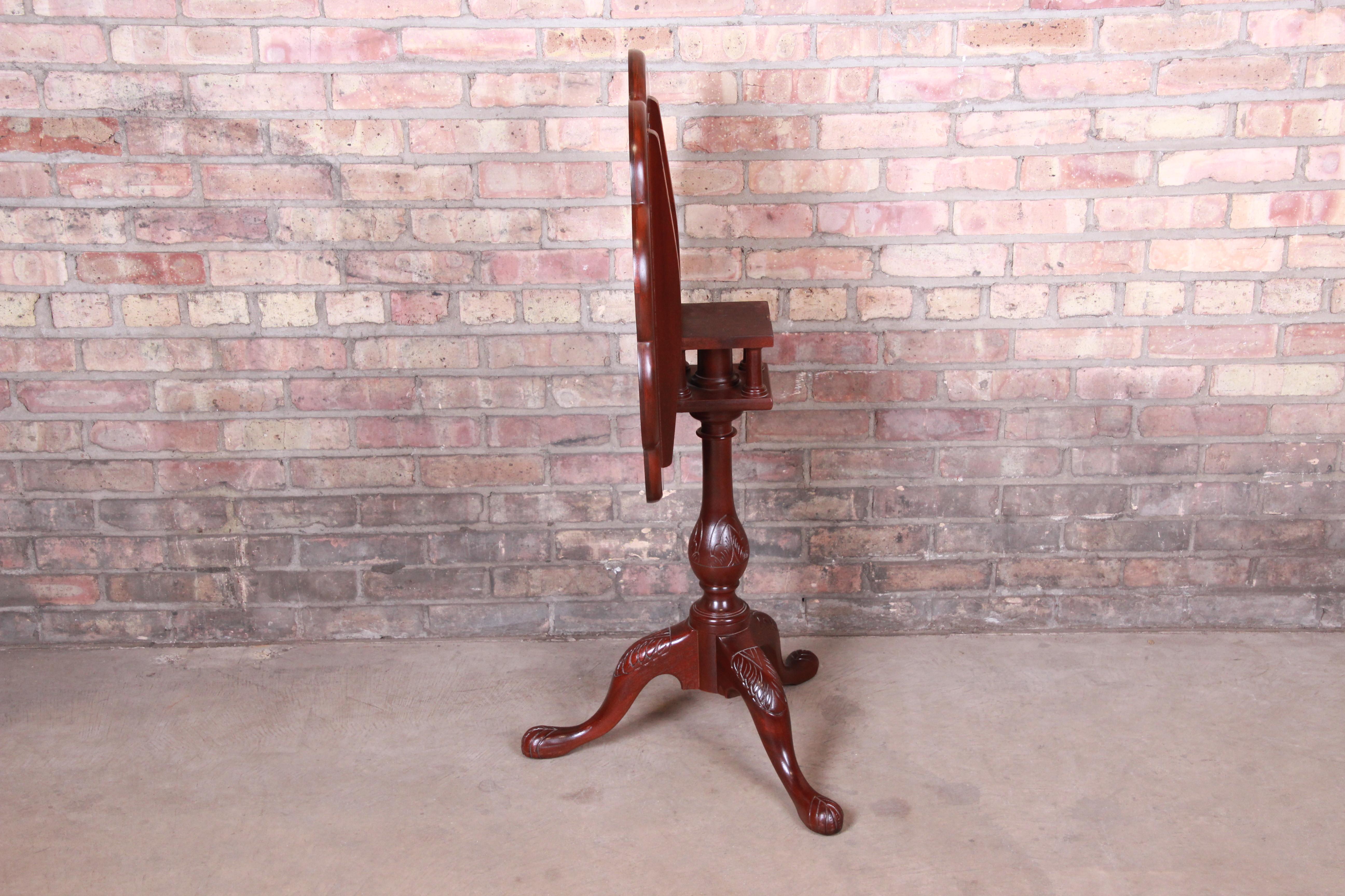 Baker Furniture Historic Charleston Carved Mahogany Tilt Top Tea Table For Sale 2
